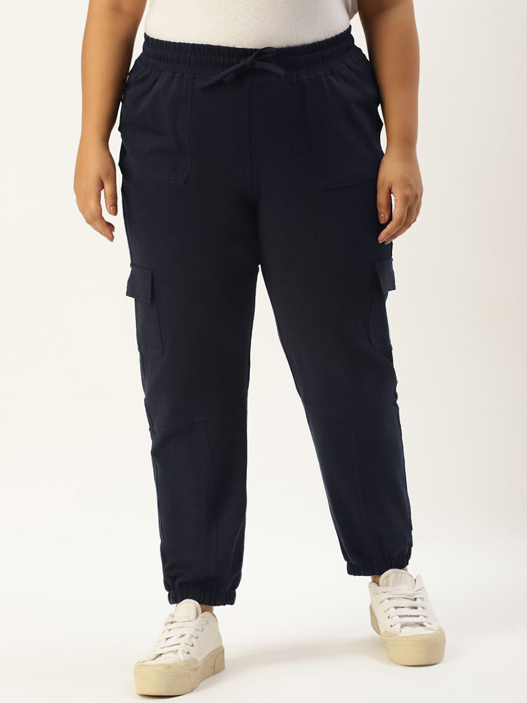 theRebelinme Women High-Rise Easy Wash Pleated Joggers Trousers, Navy blue
theRebelinme Women High-Rise Easy Wash Pleated Joggers Trousers, Navy blue