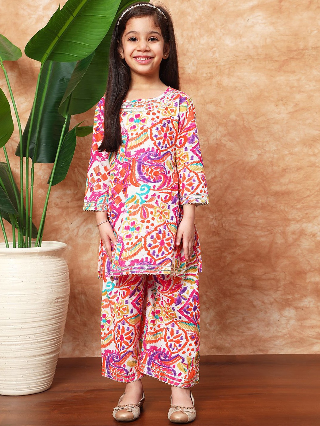 Readiprint Girls Floral Printed Gotta Patti Pure Cotton Straight Kurti & Palazzo, White
Readiprint Girls Floral Printed Gotta Patti Pure Cotton Straight Kurti & Palazzo, White