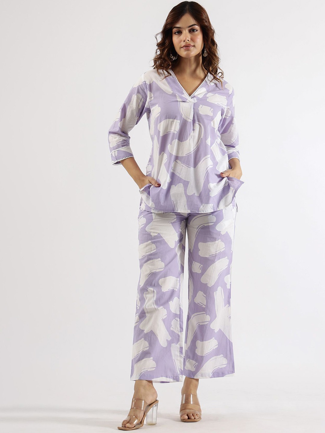 FLAVIA CREATION Printed V-Neck Three0-Quarter Sleeves Pure Cotton Top & Trouser, Purple
FLAVIA CREATION Printed V-Neck Three0-Quarter Sleeves Pure Cotton Top & Trouser, Purple