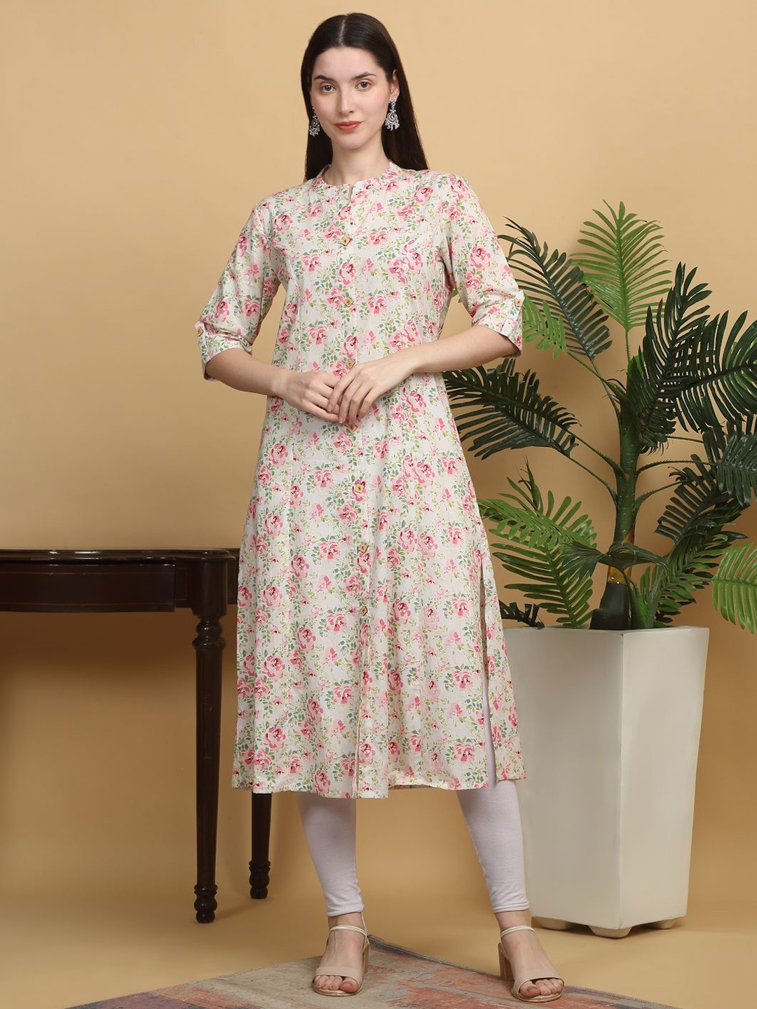 KALINI Floral Printed Three-Quarter Sleeves Regular Pure Cotton Straight Kurta, Peach
KALINI Floral Printed Three-Quarter Sleeves Regular Pure Cotton Straight Kurta, Peach