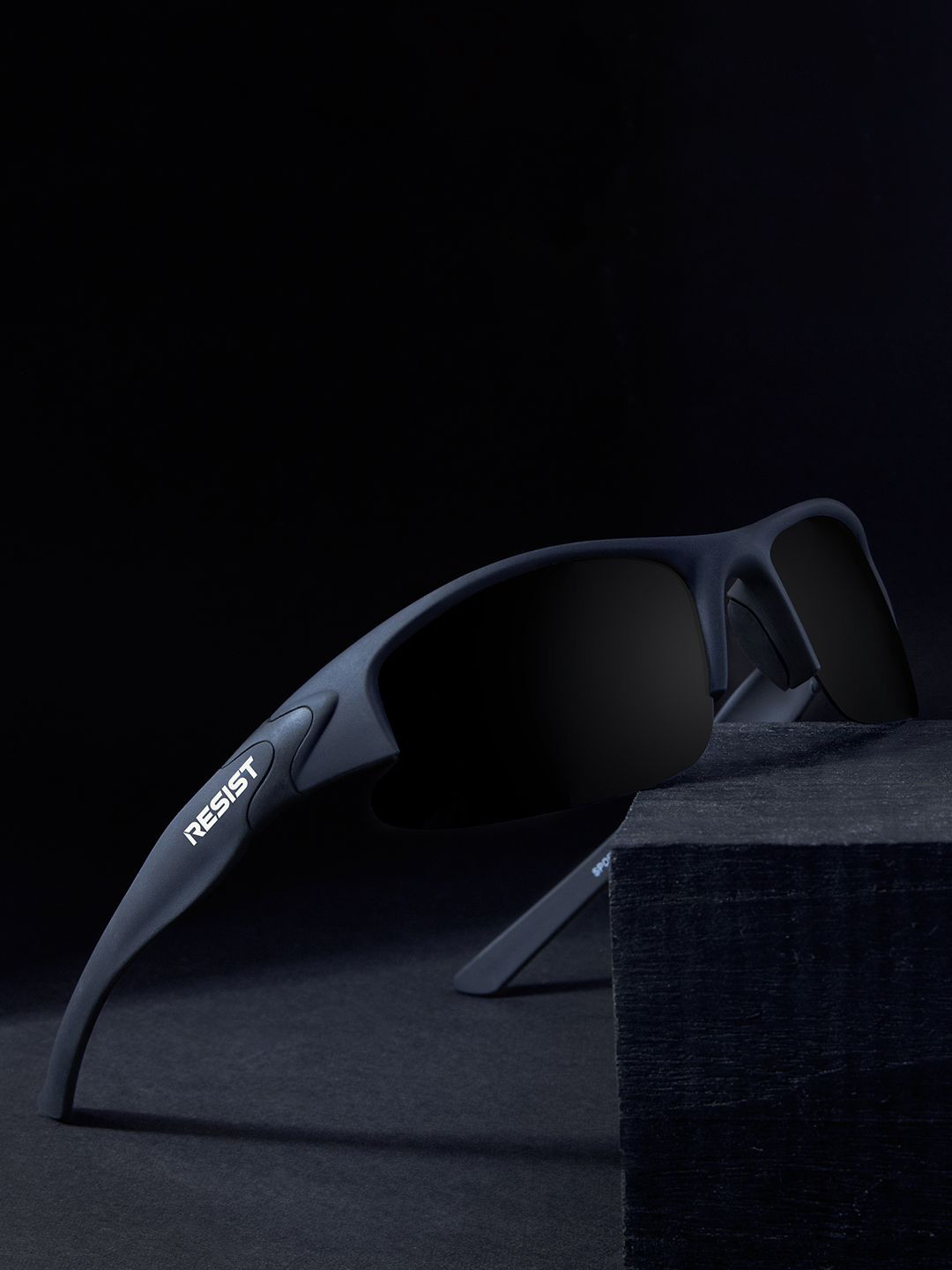 RESIST EYEWEAR Unisex Sports Sunglasses with Polarised Lens SPORTS 2534, Black
RESIST EYEWEAR Unisex Sports Sunglasses with Polarised Lens SPORTS 2534, Black