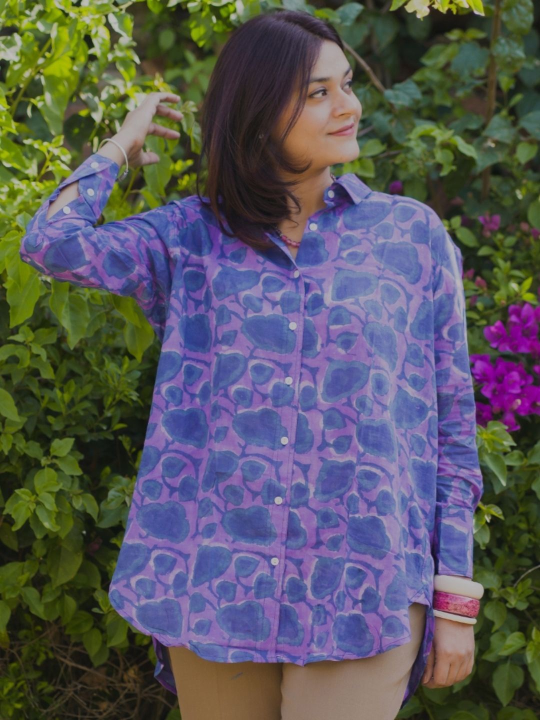 SASSY SAJJA Women Spread Collar Abstract Printed Cotton Oversized Casual Shirt, Blue
SASSY SAJJA Women Spread Collar Abstract Printed Cotton Oversized Casual Shirt, Blue