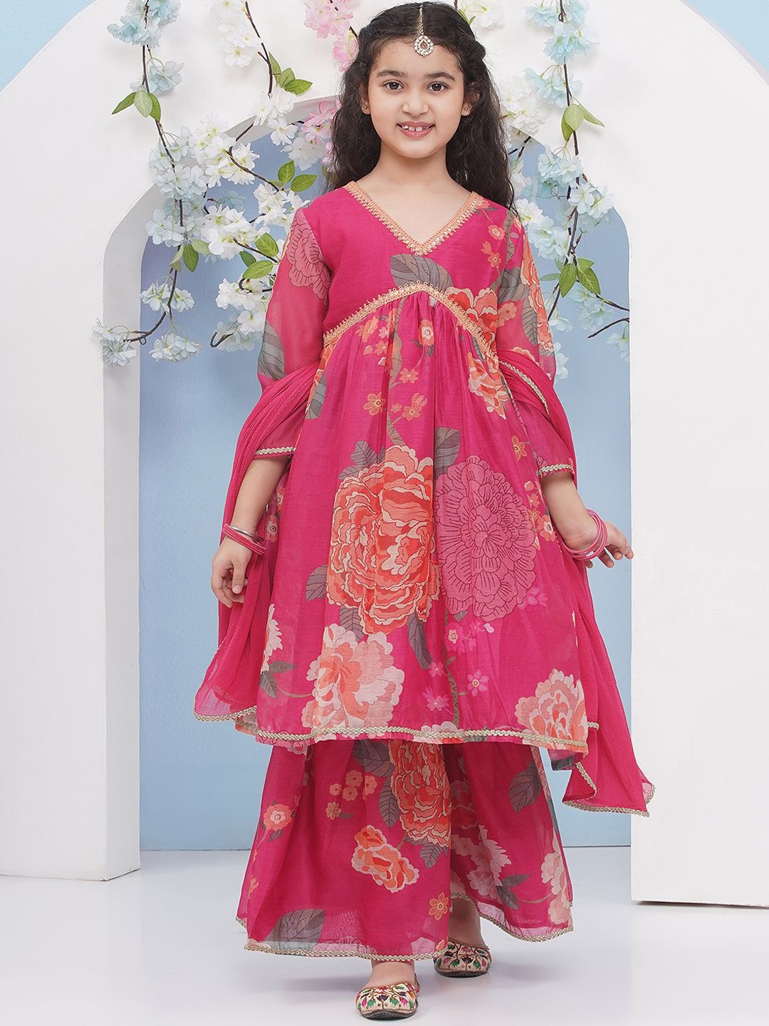 Bitiya by Bhama Girls Floral Printed Empire Anarkali Kurta with Sharara & Dupatta, Pink
Bitiya by Bhama Girls Floral Printed Empire Anarkali Kurta with Sharara & Dupatta, Pink