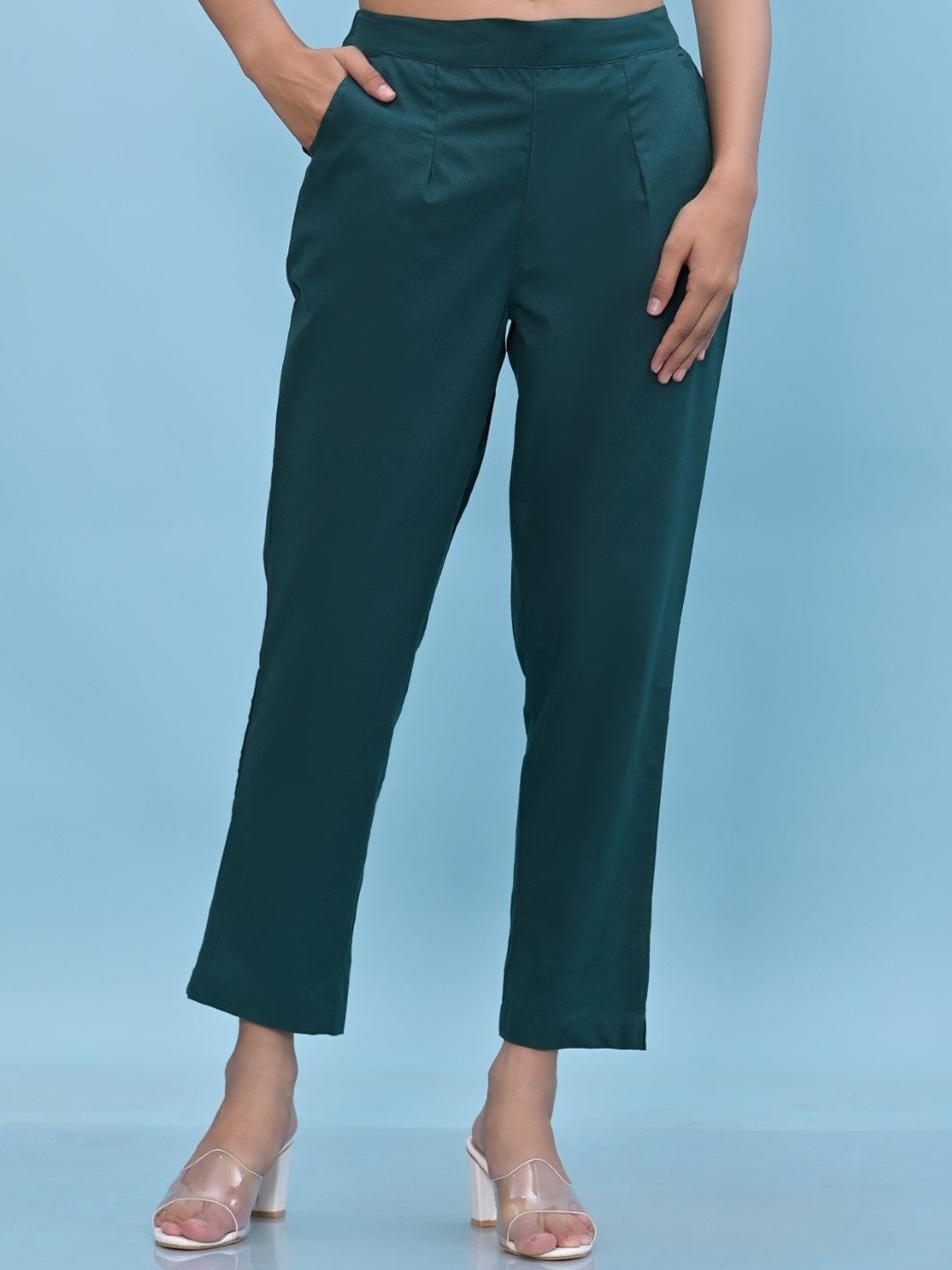 Juniper Women Green Cotton Pants with Partially Elasticated Waistband & 2 Side Pockets
Juniper Women Green Cotton Pants with Partially Elasticated Waistband & 2 Side Pockets