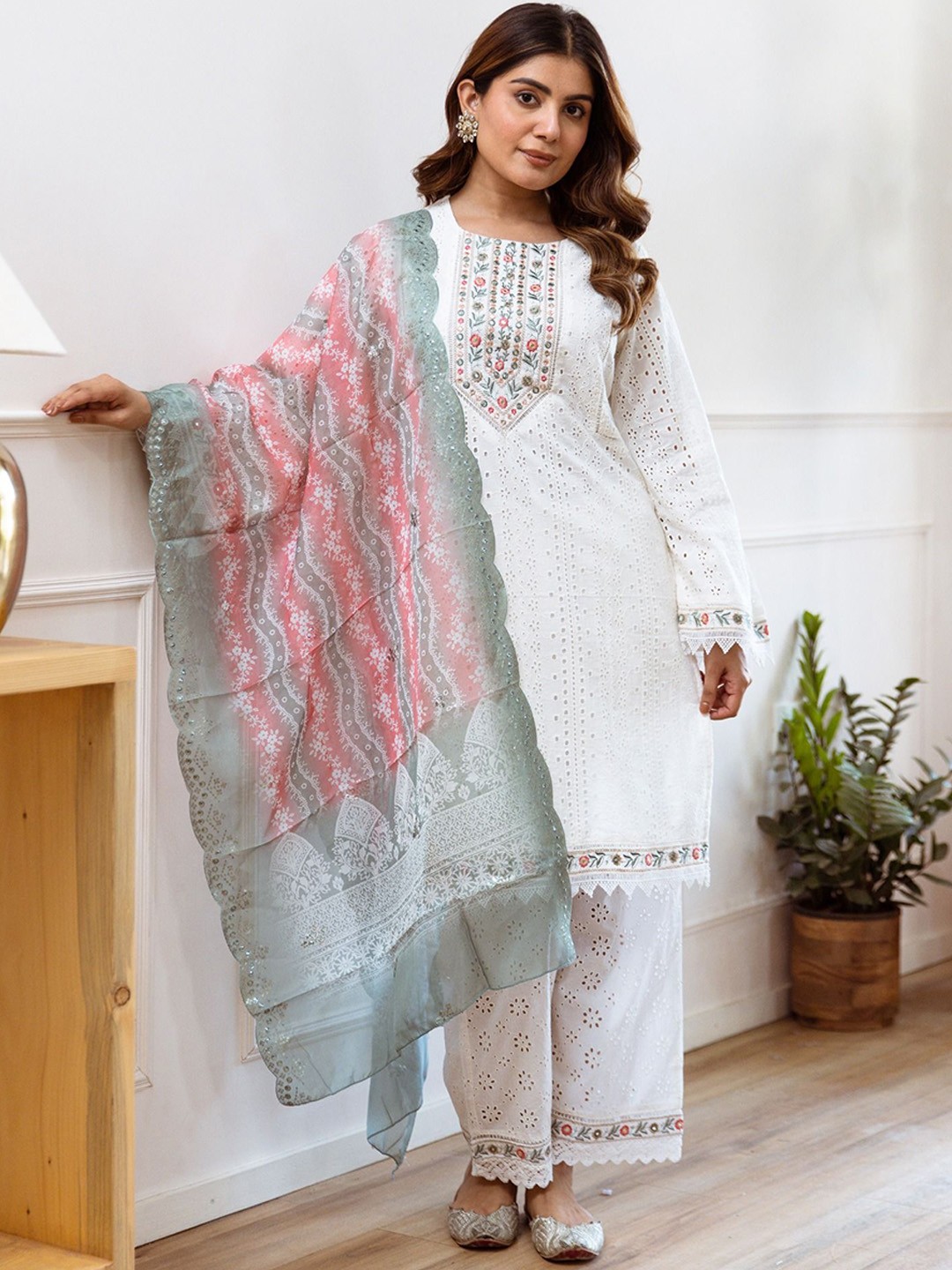 AUTUMN LANE Women Embroidered Regular Thread Work Pure Cotton Kurta with Palazzos & With Dupatta, White
AUTUMN LANE Women Embroidered Regular Thread Work Pure Cotton Kurta with Palazzos & With Dupatta, White