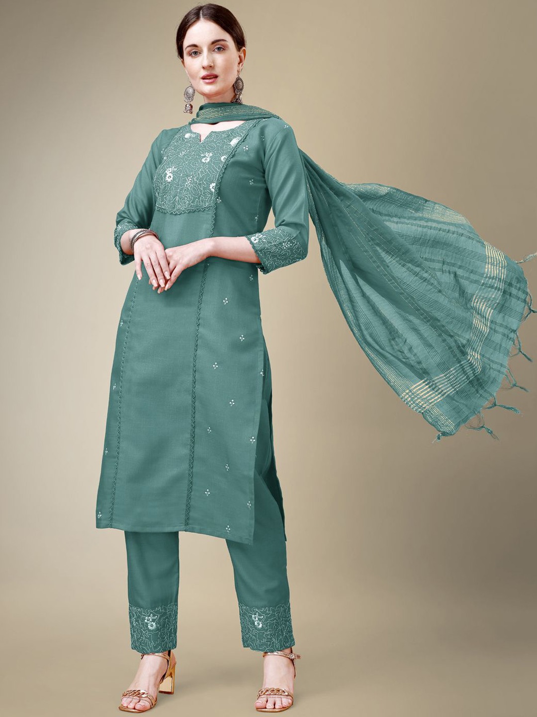 Rujave Women Ethnic Motifs Embroidered Regular Sequinned Kurta with Trousers & With Dupatta, Teal
Rujave Women Ethnic Motifs Embroidered Regular Sequinned Kurta with Trousers & With Dupatta, Teal
