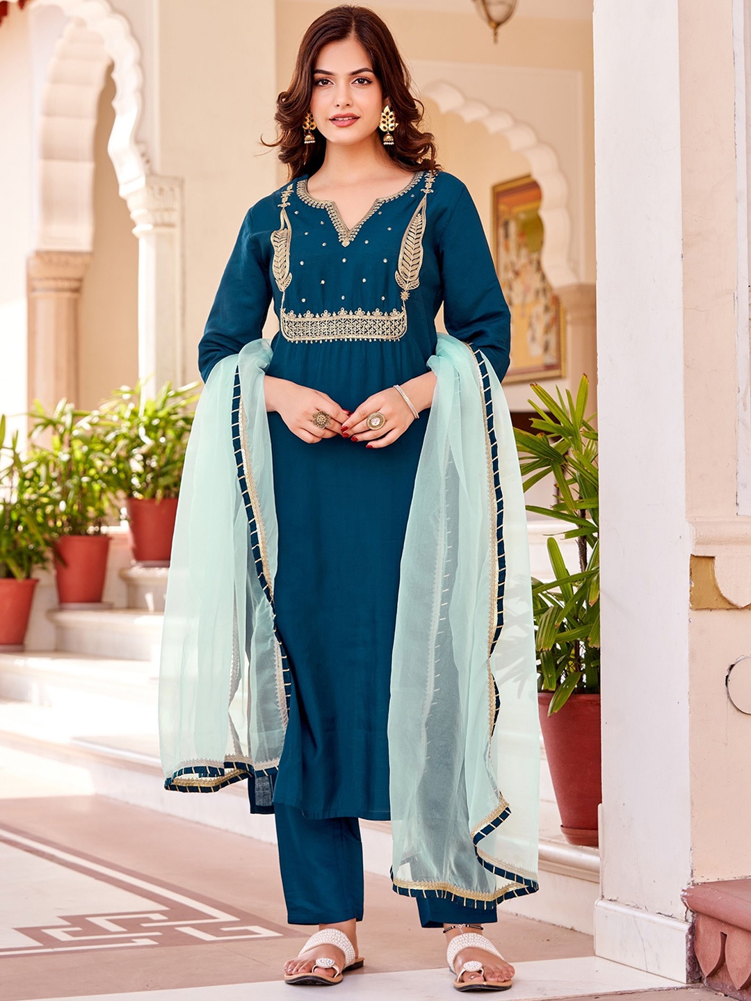 KALINI Women Floral Embroidered Regular Thread Work Kurta with Trousers & With Dupatta, Turquoise blue
KALINI Women Floral Embroidered Regular Thread Work Kurta with Trousers & With Dupatta, Turquoise blue