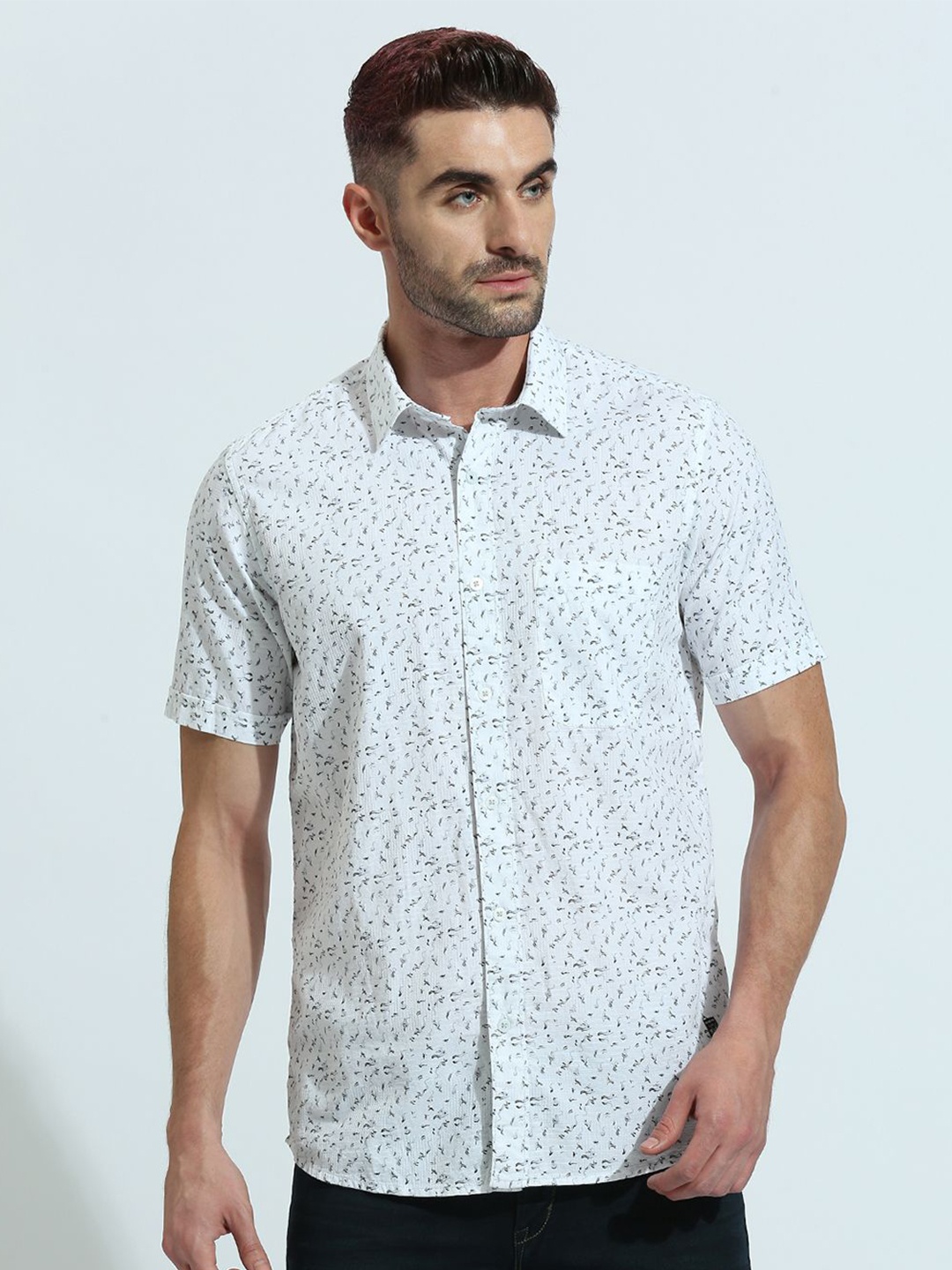 Klub Fox Men Spread Collar Conversational Printed Cotton Slim Fit Casual Shirt, White
Klub Fox Men Spread Collar Conversational Printed Cotton Slim Fit Casual Shirt, White