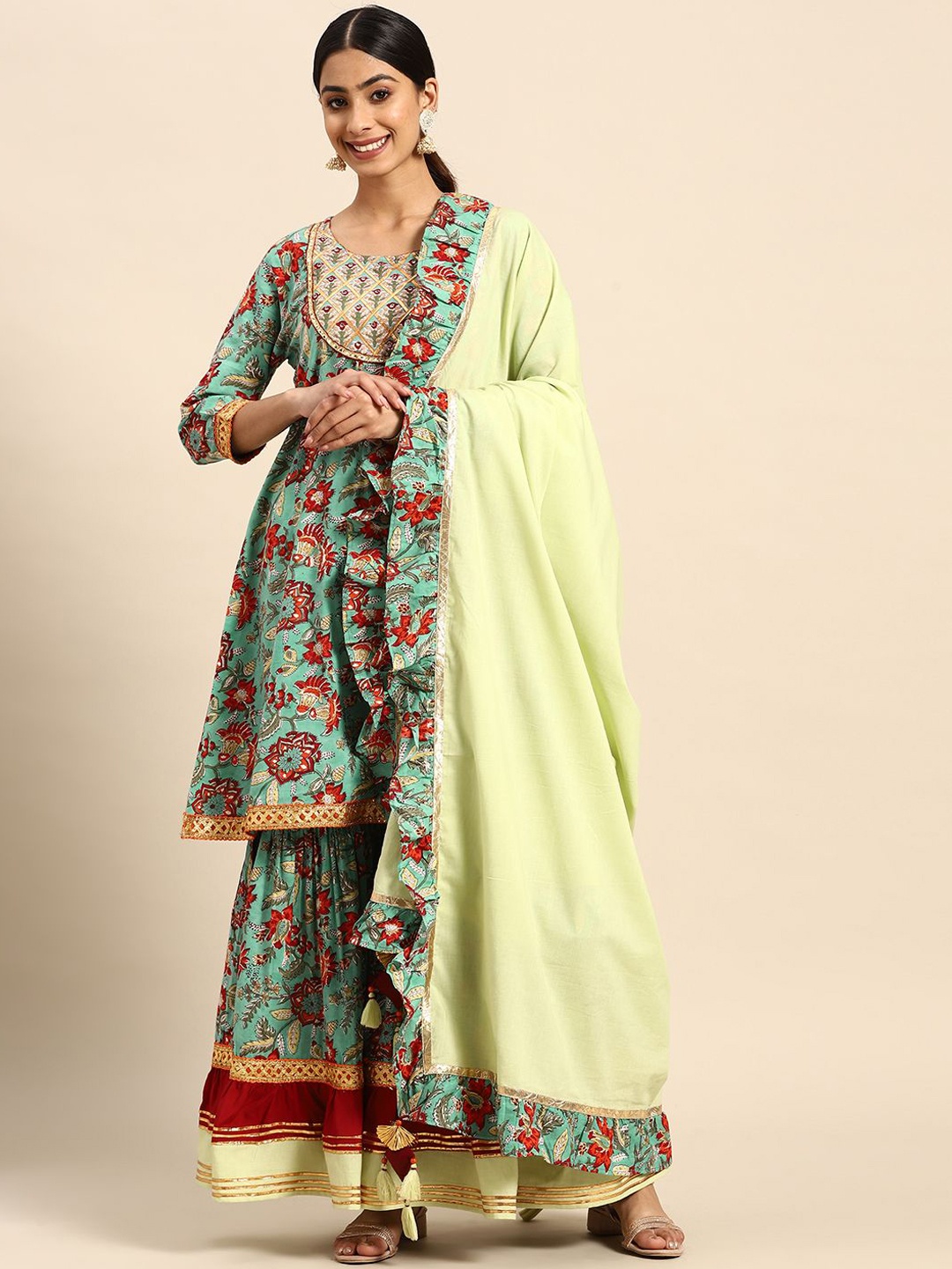 Anouk Women Floral Printed Regular Gotta Patti Pure Cotton Kurta with Sharara & With Dupatta, Green
Anouk Women Floral Printed Regular Gotta Patti Pure Cotton Kurta with Sharara & With Dupatta, Green