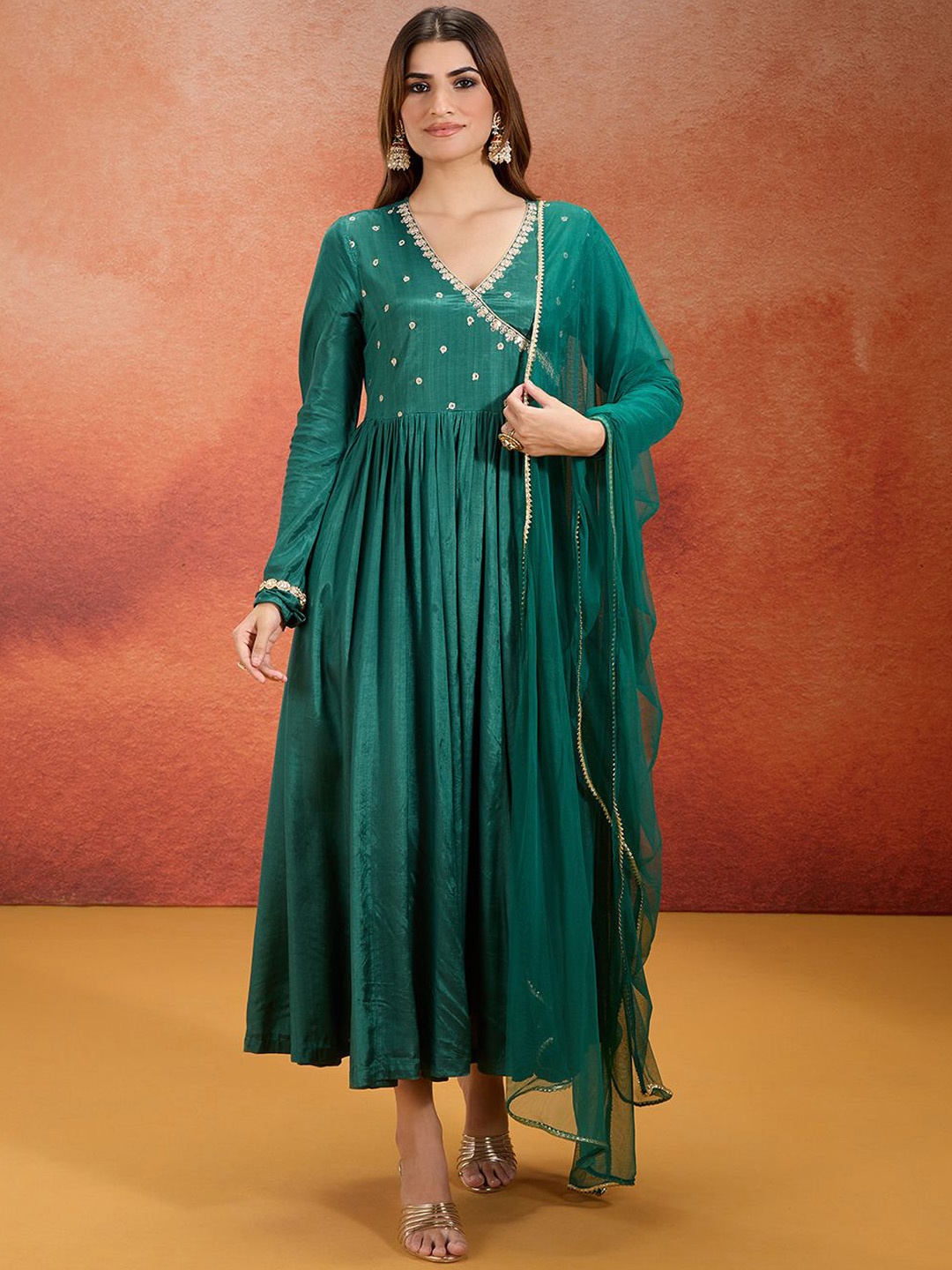 Likha Women Ethnic Motifs Embroidered Regular Kurta with Pyjamas & With Dupatta, Green
Likha Women Ethnic Motifs Embroidered Regular Kurta with Pyjamas & With Dupatta, Green