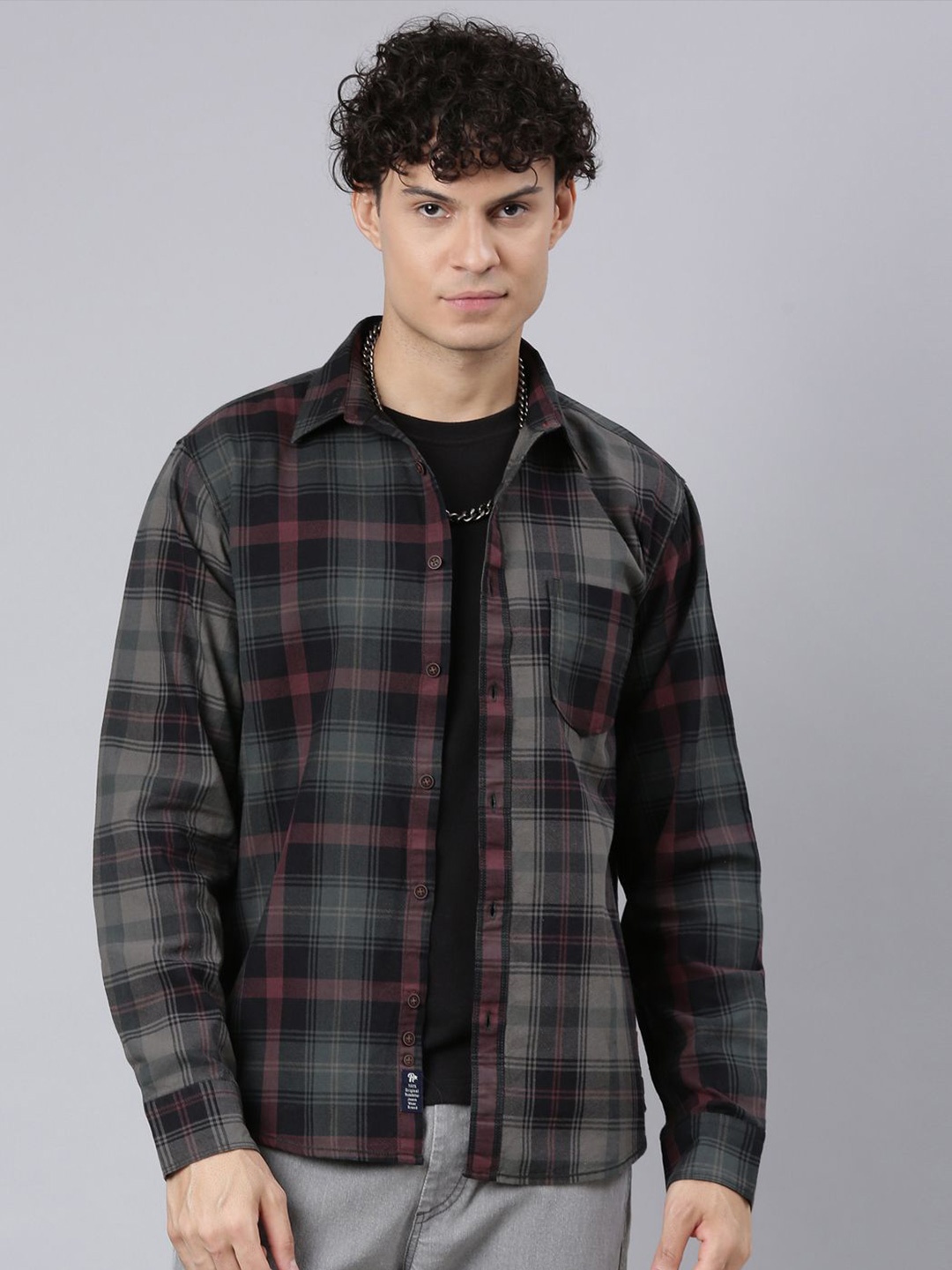 The Roadster Lifestyle Co. Men Relaxed Spread Collar Checked Cotton Casual Shirt, Grey
The Roadster Lifestyle Co. Men Relaxed Spread Collar Checked Cotton Casual Shirt, Grey
