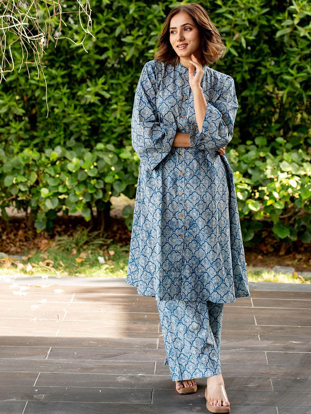 MIRCHI FASHION Women Ethnic Motifs Printed Regular Gotta Patti Pure Cotton Kurta with Palazzos, Blue
MIRCHI FASHION Women Ethnic Motifs Printed Regular Gotta Patti Pure Cotton Kurta with Palazzos, Blue