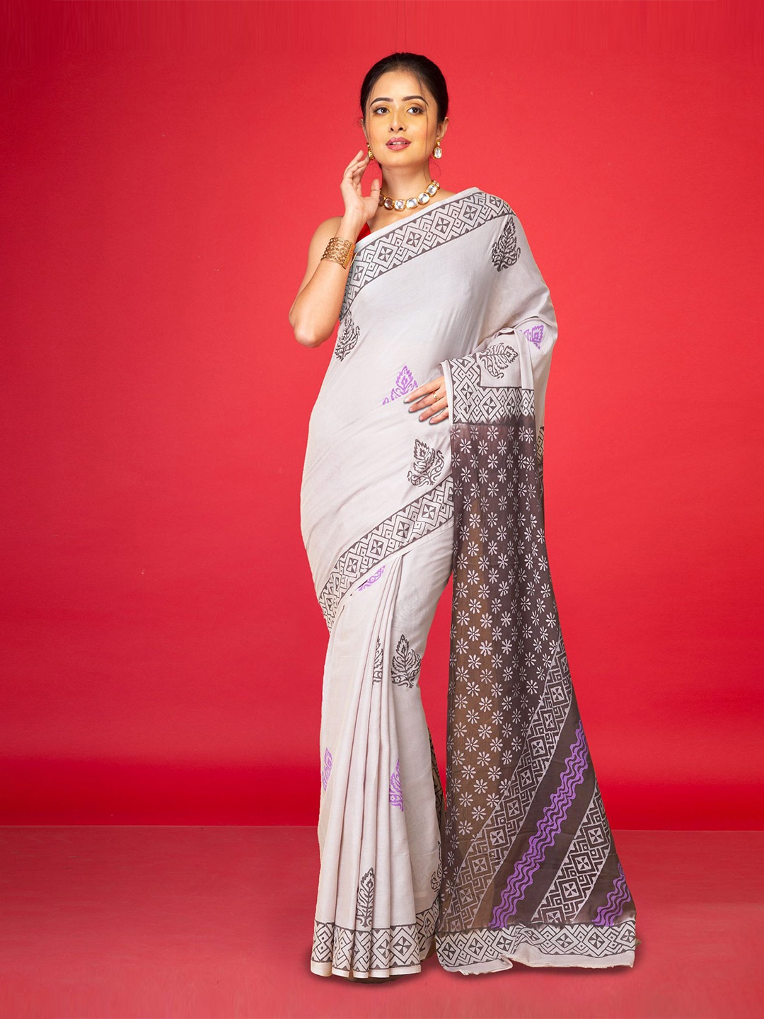 Unnati Silks Block Print Pure Cotton Ethnic Motifs Traditional Handloom Saree, White
Unnati Silks Block Print Pure Cotton Ethnic Motifs Traditional Handloom Saree, White