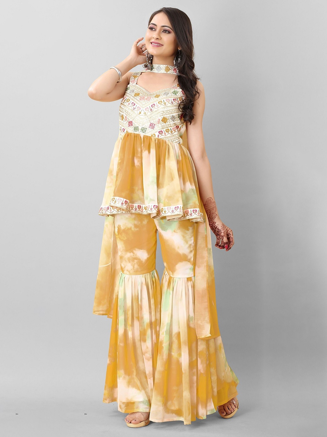Fashionuma Women Embroidered Regular Sequinned Kurta with Sharara & With Dupatta, Yellow
Fashionuma Women Embroidered Regular Sequinned Kurta with Sharara & With Dupatta, Yellow