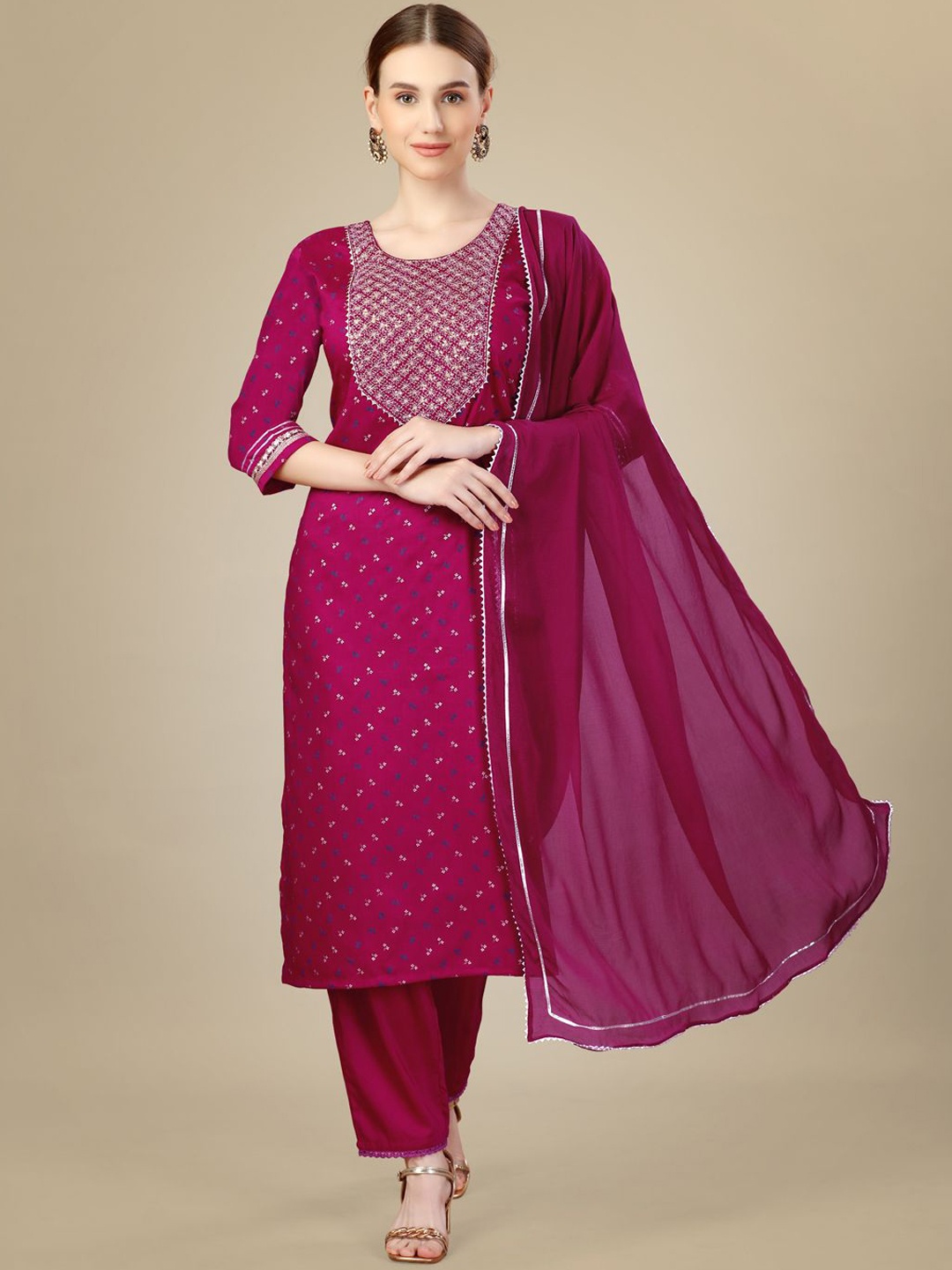 Rujave Women Ethnic Motifs Embroidered Regular Sequinned Kurta with Trousers & With Dupatta, Pink
Rujave Women Ethnic Motifs Embroidered Regular Sequinned Kurta with Trousers & With Dupatta, Pink
