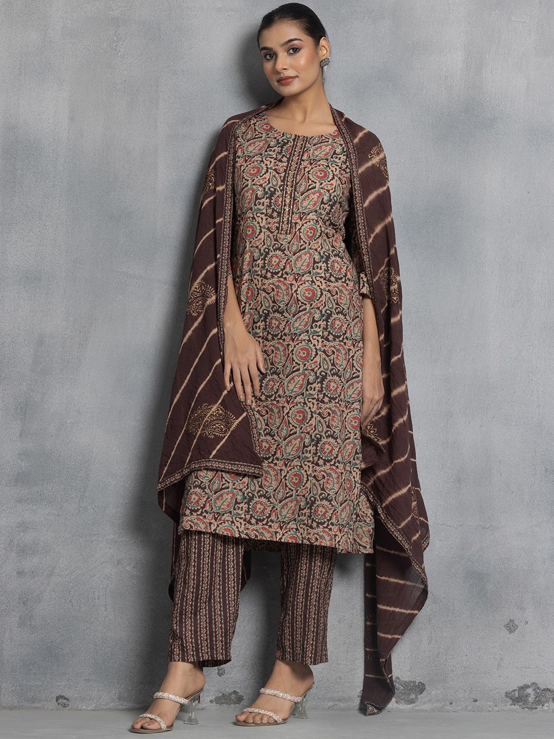 Rang by Indya Paisley Printed Pure Cotton Straight Kurta With Trousers & Dupatta, Brown
Rang by Indya Paisley Printed Pure Cotton Straight Kurta With Trousers & Dupatta, Brown