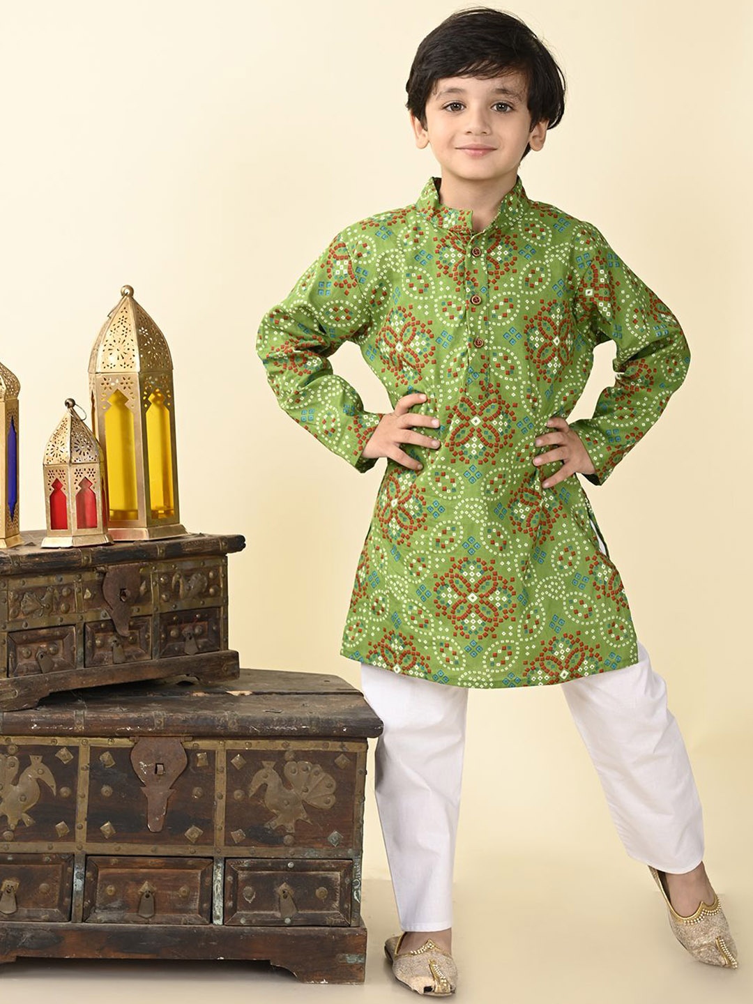 Superminis Boys Bandhani Printed Regular Pure Cotton Straight Kurta with Pyjamas, Green
Superminis Boys Bandhani Printed Regular Pure Cotton Straight Kurta with Pyjamas, Green