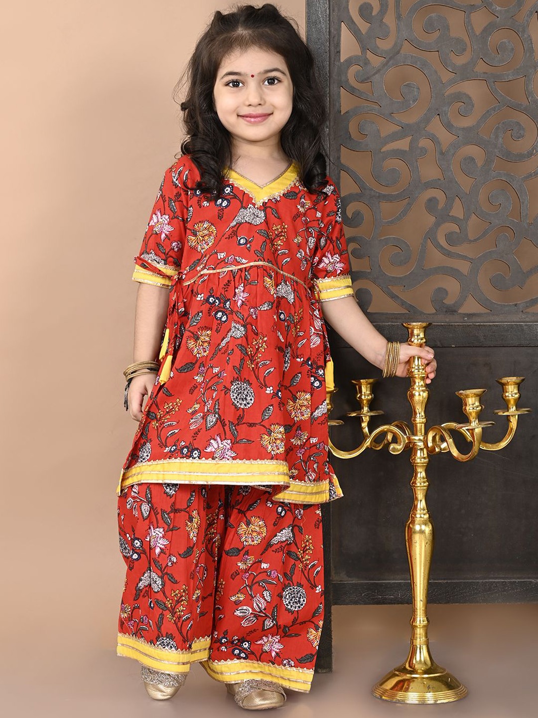 Superminis Girls Floral Printed Regular Gotta Patti Pure Cotton A-Line Kurti with Sharara, Red
Superminis Girls Floral Printed Regular Gotta Patti Pure Cotton A-Line Kurti with Sharara, Red
