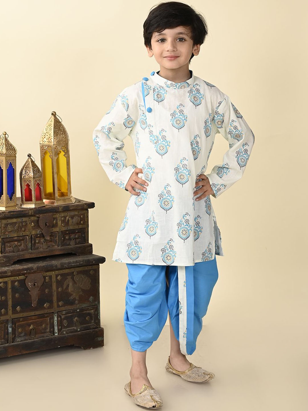 Superminis Boys Ethnic Motifs Printed Regular Pure Cotton Kurta with Dhoti Pants, Blue
Superminis Boys Ethnic Motifs Printed Regular Pure Cotton Kurta with Dhoti Pants, Blue
