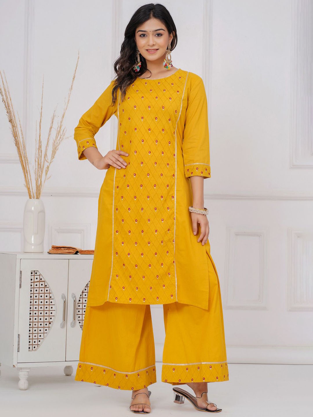 SARAI CREATIONS Floral Embroidered Thread Work Pure Cotton Straight Kurta with Palazzos, Mustard
SARAI CREATIONS Floral Embroidered Thread Work Pure Cotton Straight Kurta with Palazzos, Mustard