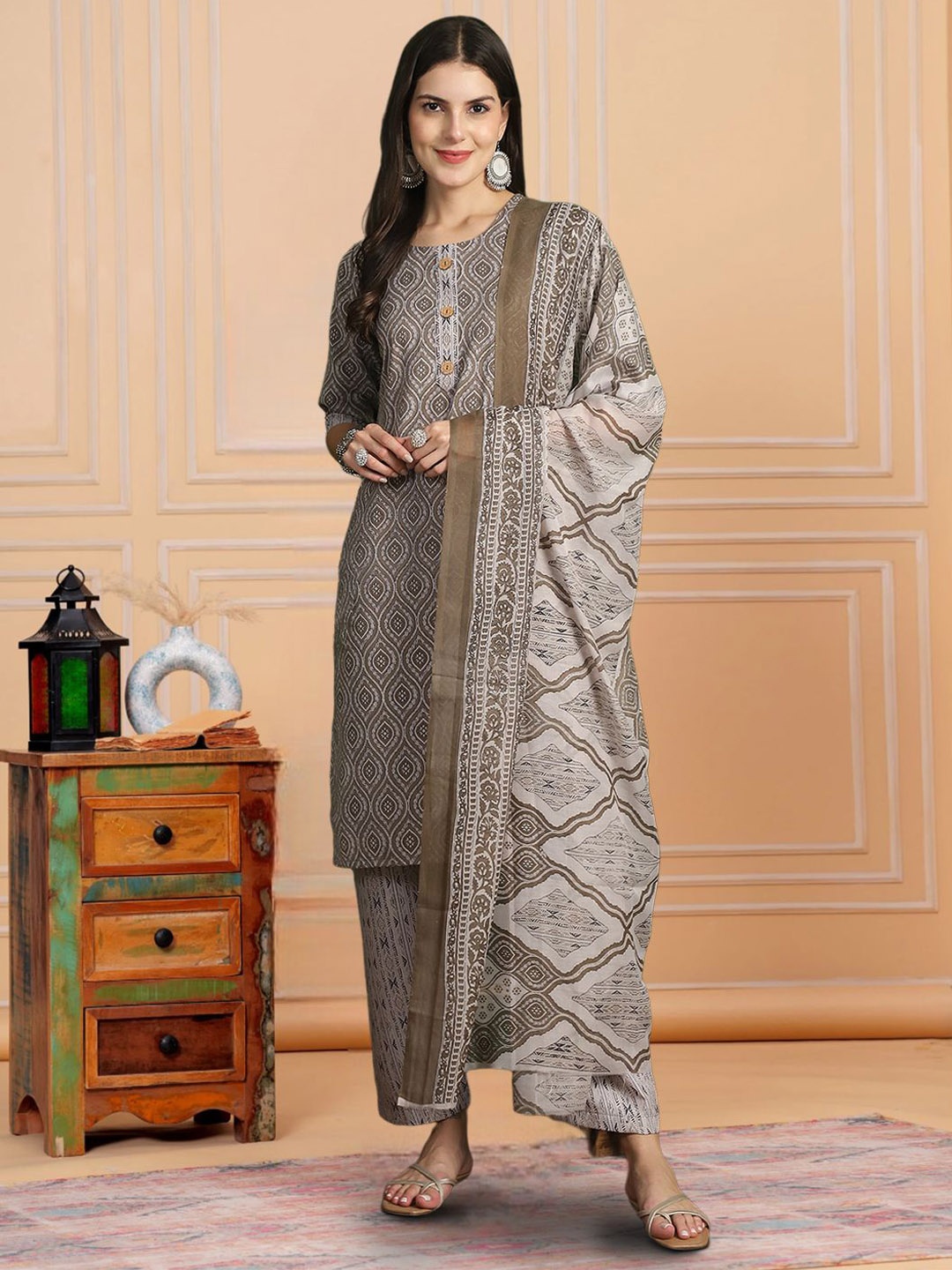 7Threads Floral Printed Pure Cotton Straight Kurta with Trousers & Dupatta, Grey melange
7Threads Floral Printed Pure Cotton Straight Kurta with Trousers & Dupatta, Grey melange