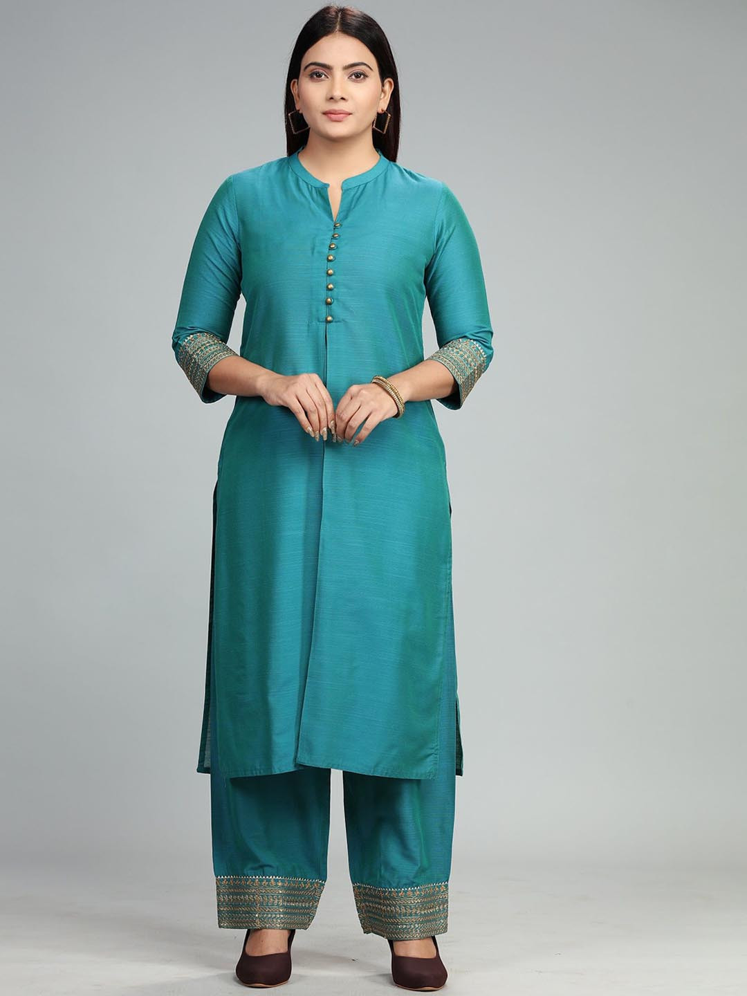 COTTON CULTURE Mandarin Collar Cotton Silk A-Line Kurta With Palazzos, Turquoise blue
COTTON CULTURE Mandarin Collar Cotton Silk A-Line Kurta With Palazzos, Turquoise blue