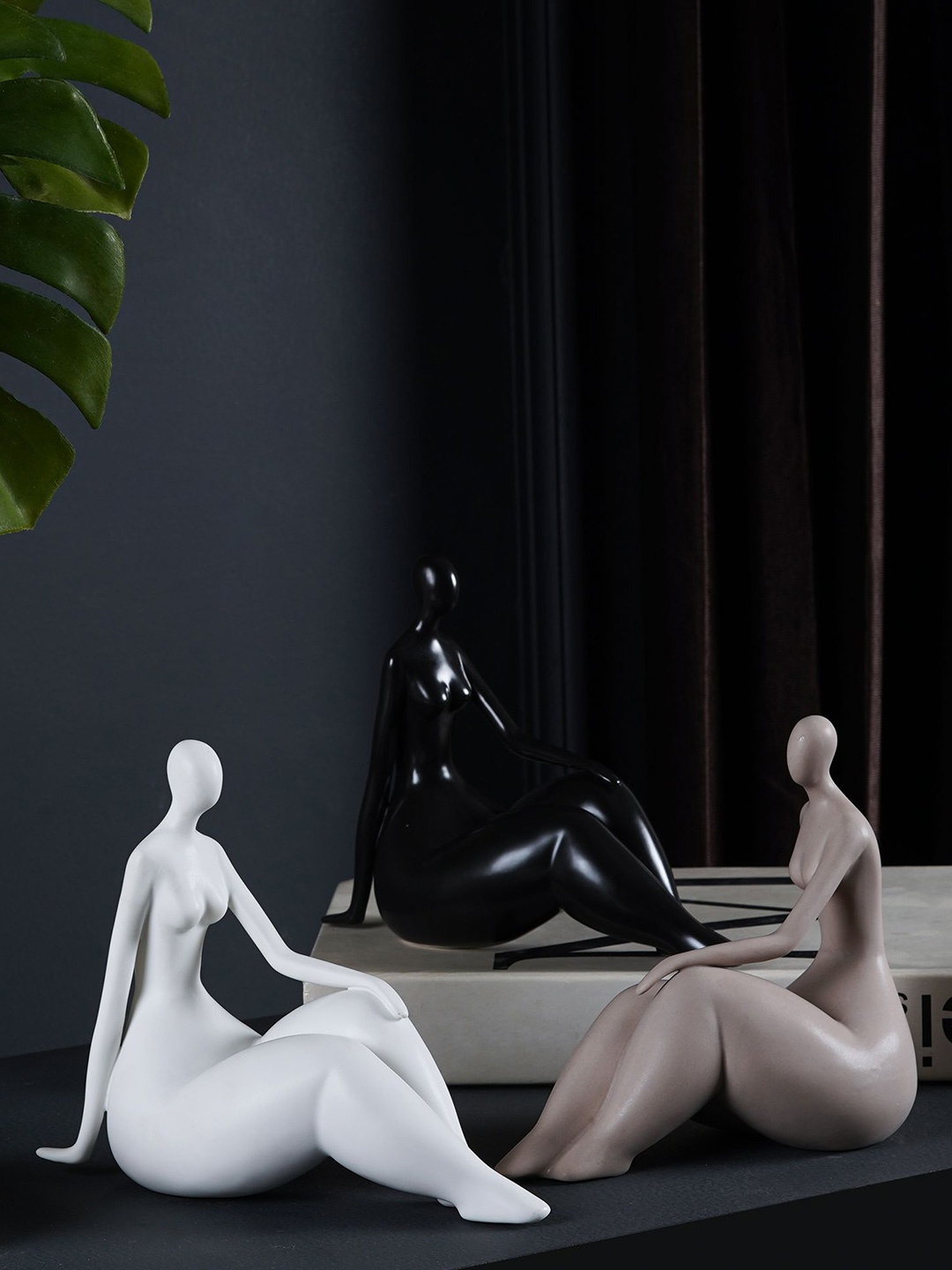 THE ARTMENT Black & White 3 Pieces Decorative Human Lady Sitting Pose Polyresin Showpiece
THE ARTMENT Black & White 3 Pieces Decorative Human Lady Sitting Pose Polyresin Showpiece