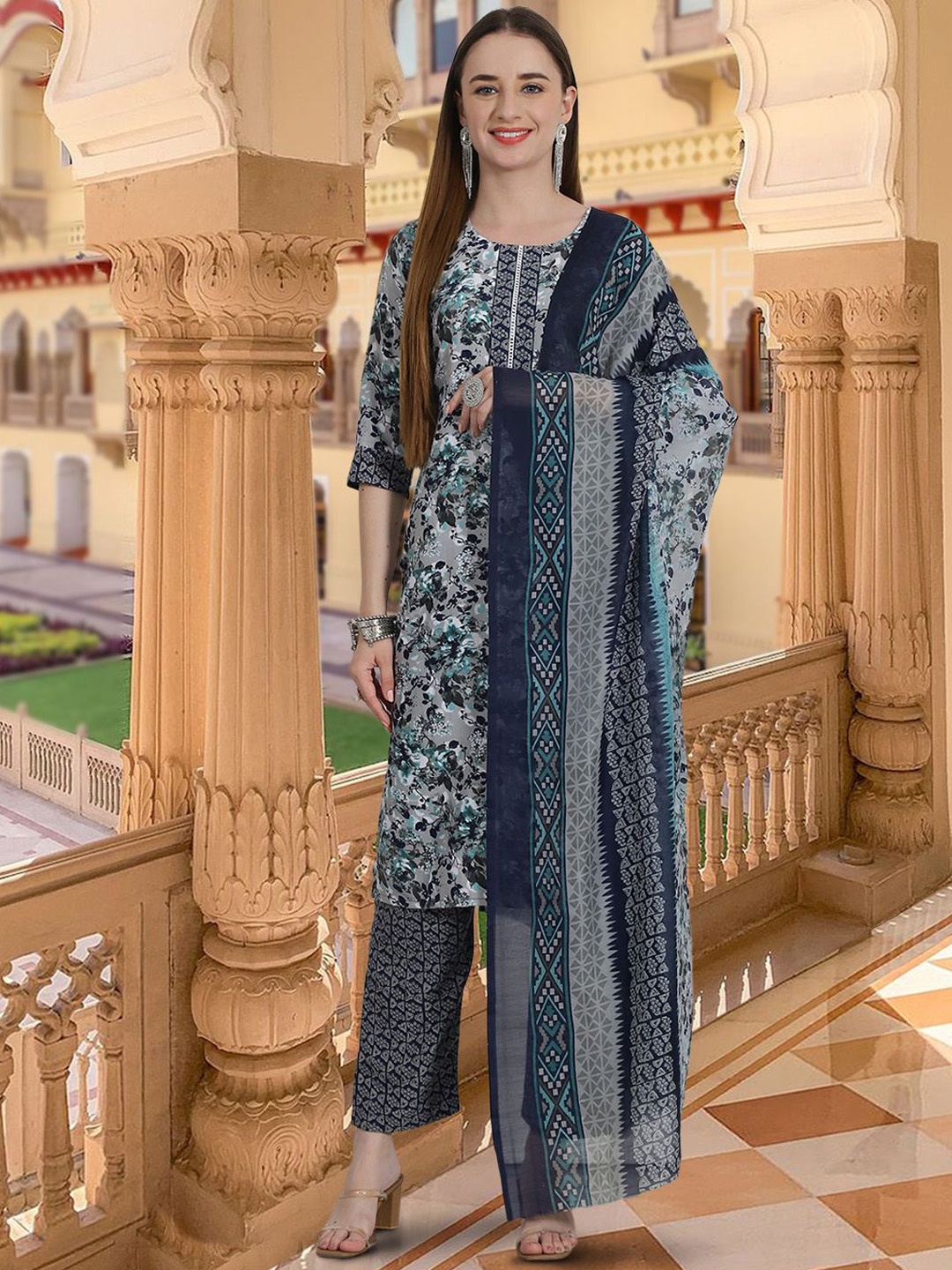 7Threads Floral Printed Pure Cotton Straight Kurta With Trousers & Dupatta, Navy blue
7Threads Floral Printed Pure Cotton Straight Kurta With Trousers & Dupatta, Navy blue