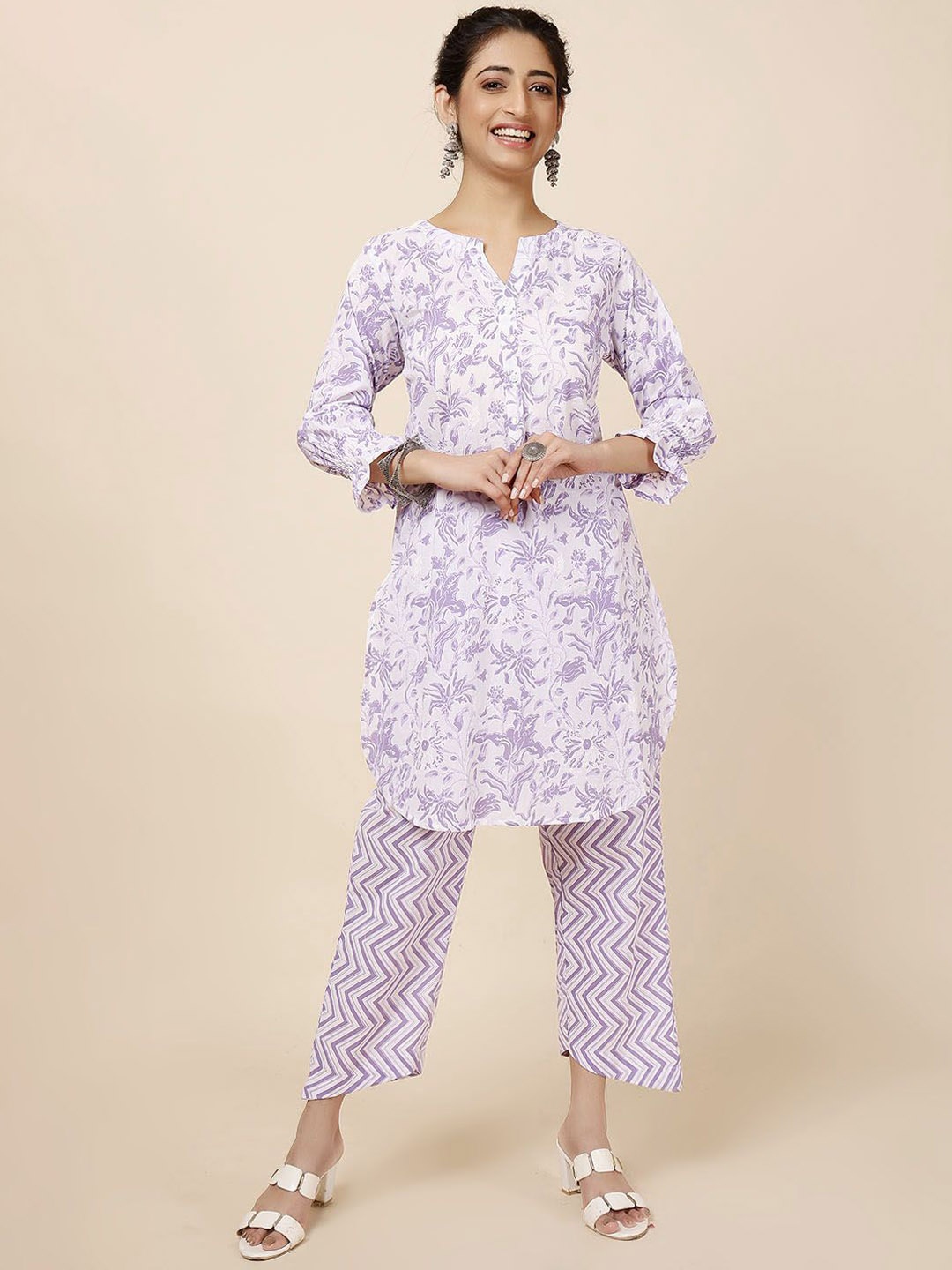 Meena Bazaar Floral Printed Notcehed Neck Puffed Sleeves Pathani Kurta With Trouser, Cream
Meena Bazaar Floral Printed Notcehed Neck Puffed Sleeves Pathani Kurta With Trouser, Cream