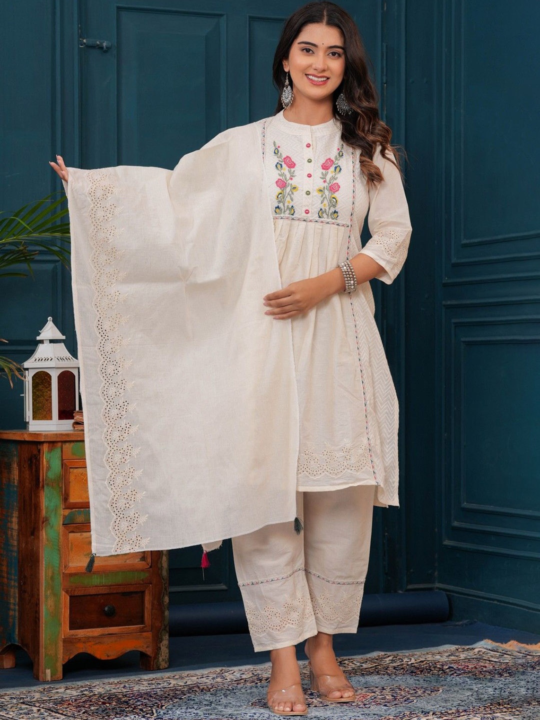 KURTI WALA Floral Embroidered Pure Cotton A-Line Kurta With Trousers & Duppatta, Off white
KURTI WALA Floral Embroidered Pure Cotton A-Line Kurta With Trousers & Duppatta, Off white