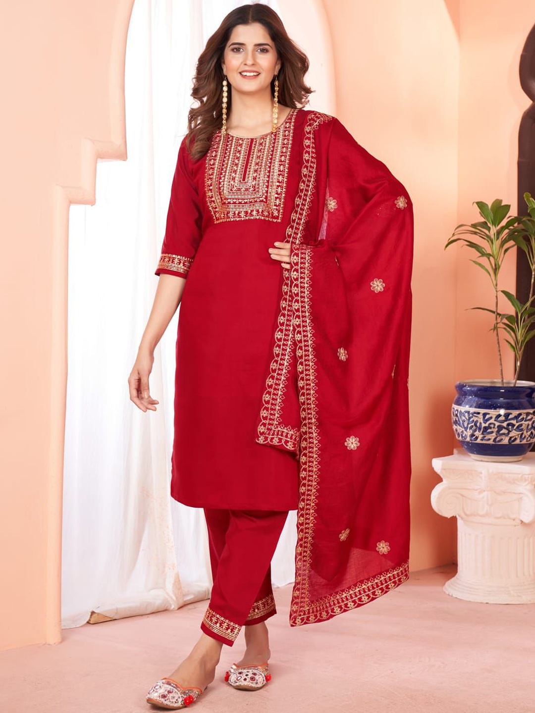Suha Ethnic Motifs Embroidered Sequinned Straight Kurta With Palazzos & Dupatta, Maroon
Suha Ethnic Motifs Embroidered Sequinned Straight Kurta With Palazzos & Dupatta, Maroon