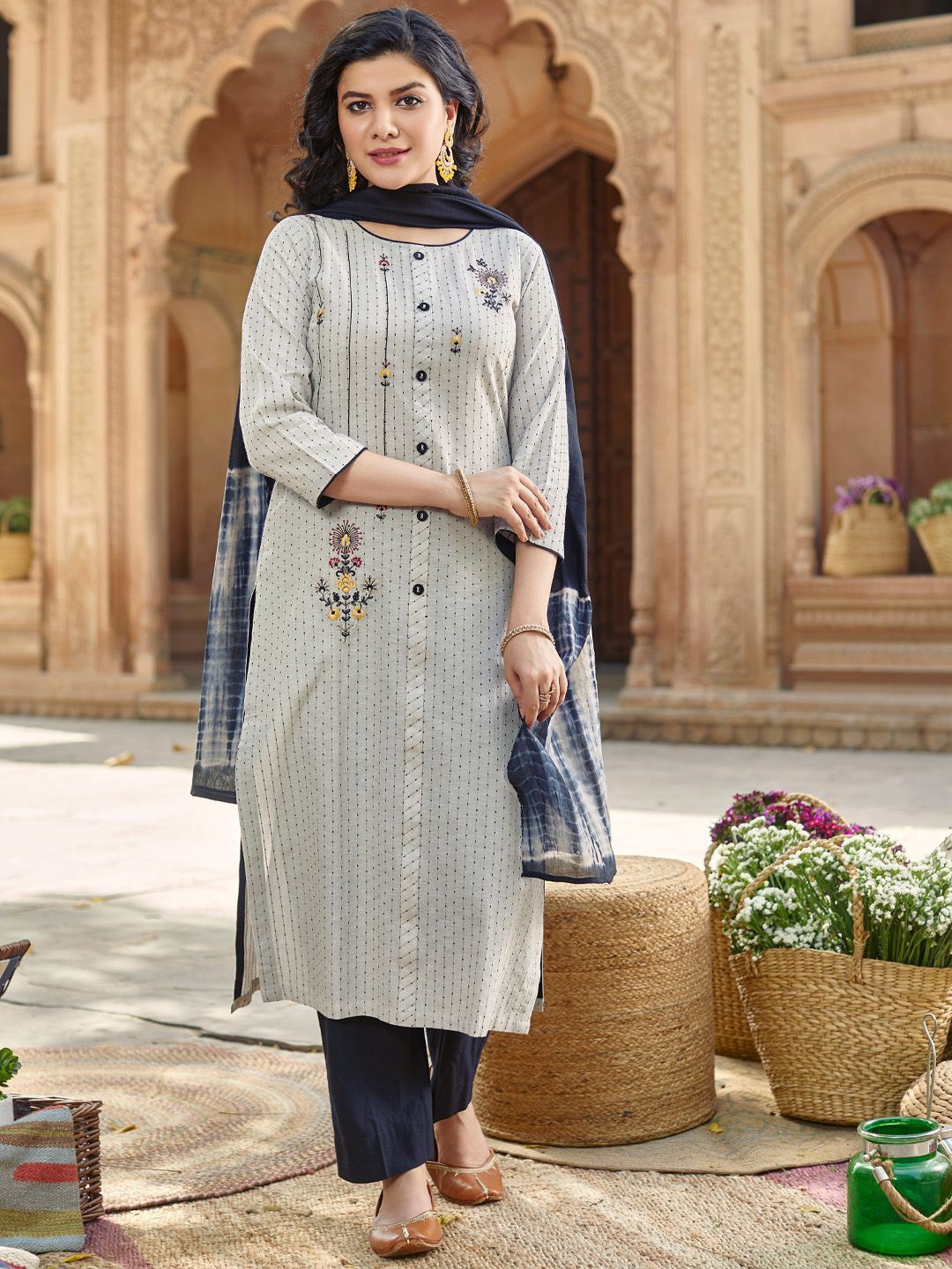 WOMEN PLUS Floral Regular Thread Work Pure Cotton Straight Kurta With Trousers & Dupatta, Grey
WOMEN PLUS Floral Regular Thread Work Pure Cotton Straight Kurta With Trousers & Dupatta, Grey