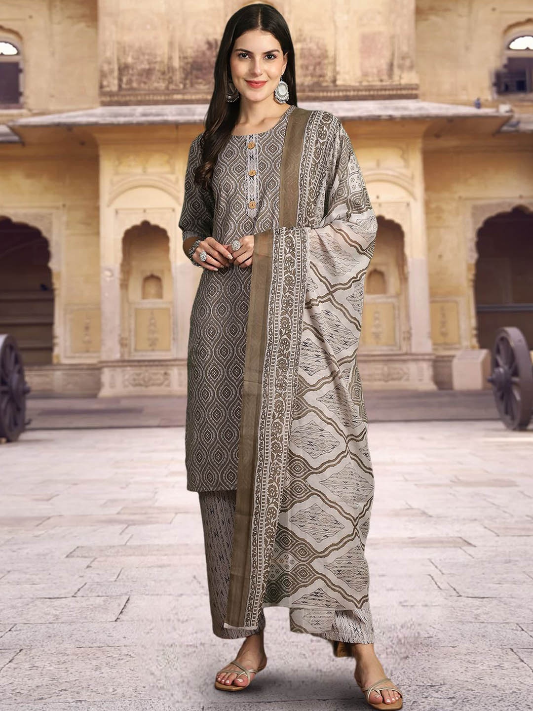 1 Stop Fashion Ethnic Motifs Printed Pure Cotton Straight Kurta with Trousers & Dupatta, Grey melange
1 Stop Fashion Ethnic Motifs Printed Pure Cotton Straight Kurta with Trousers & Dupatta, Grey melange