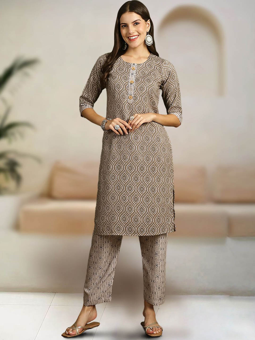 Ethnic basket Ethnic Motifs Printed Pure Cotton Straight Kurta with Trousers & Dupatta, Grey melange
Ethnic basket Ethnic Motifs Printed Pure Cotton Straight Kurta with Trousers & Dupatta, Grey melange