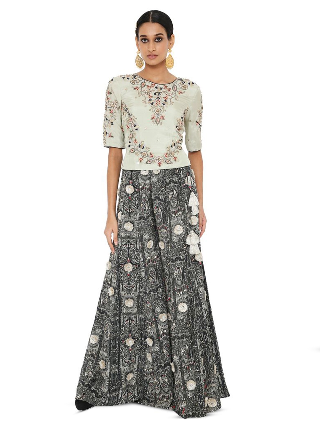 Payal Singhal Round Neck Embellished Thread Work Ready to Wear Lehenga Choli, Black
Payal Singhal Round Neck Embellished Thread Work Ready to Wear Lehenga Choli, Black