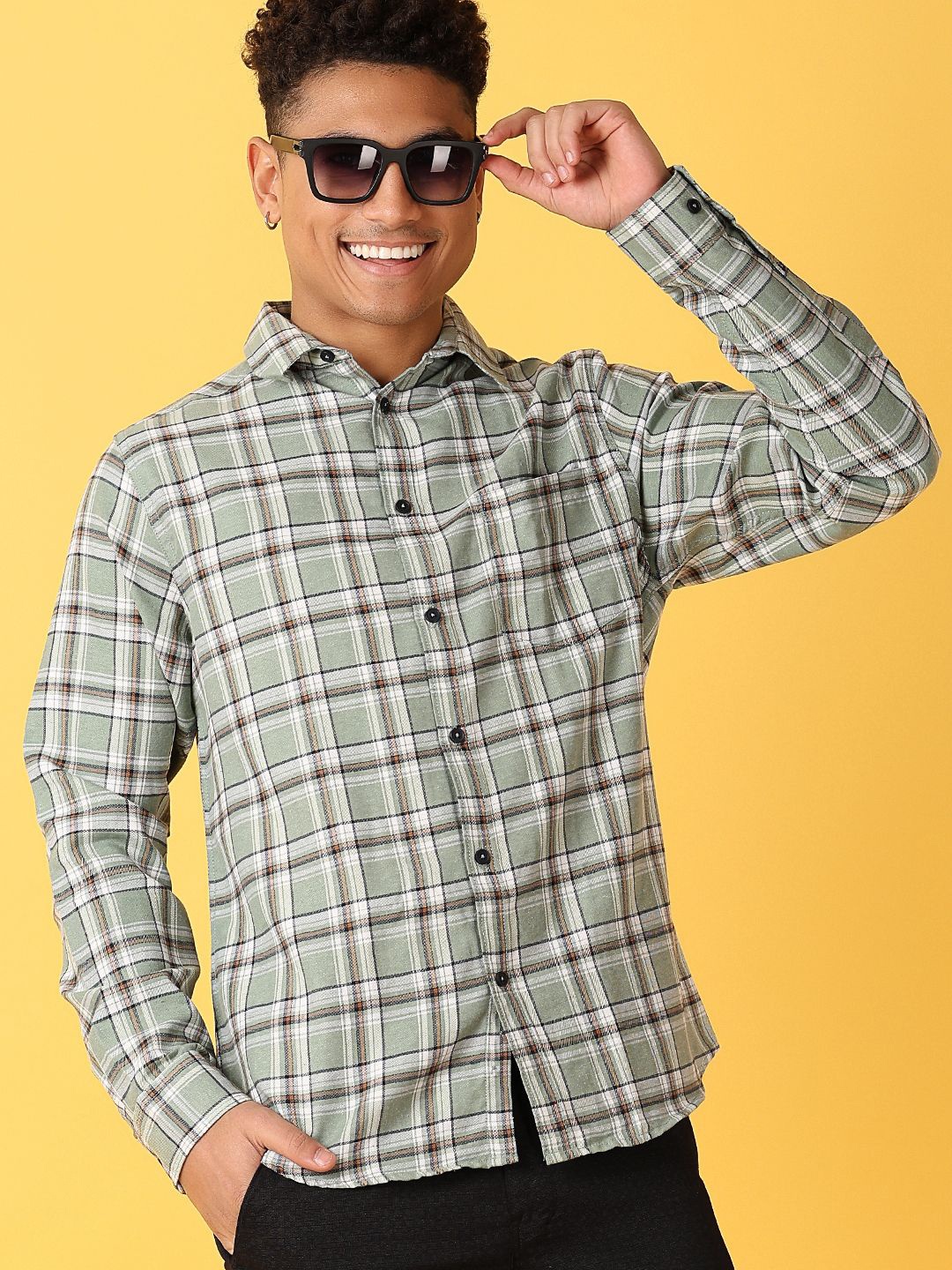 V-Mart Men Classic Spread Collar Tartan Checked Cotton Slim Fit Casual Shirt, Green
V-Mart Men Classic Spread Collar Tartan Checked Cotton Slim Fit Casual Shirt, Green