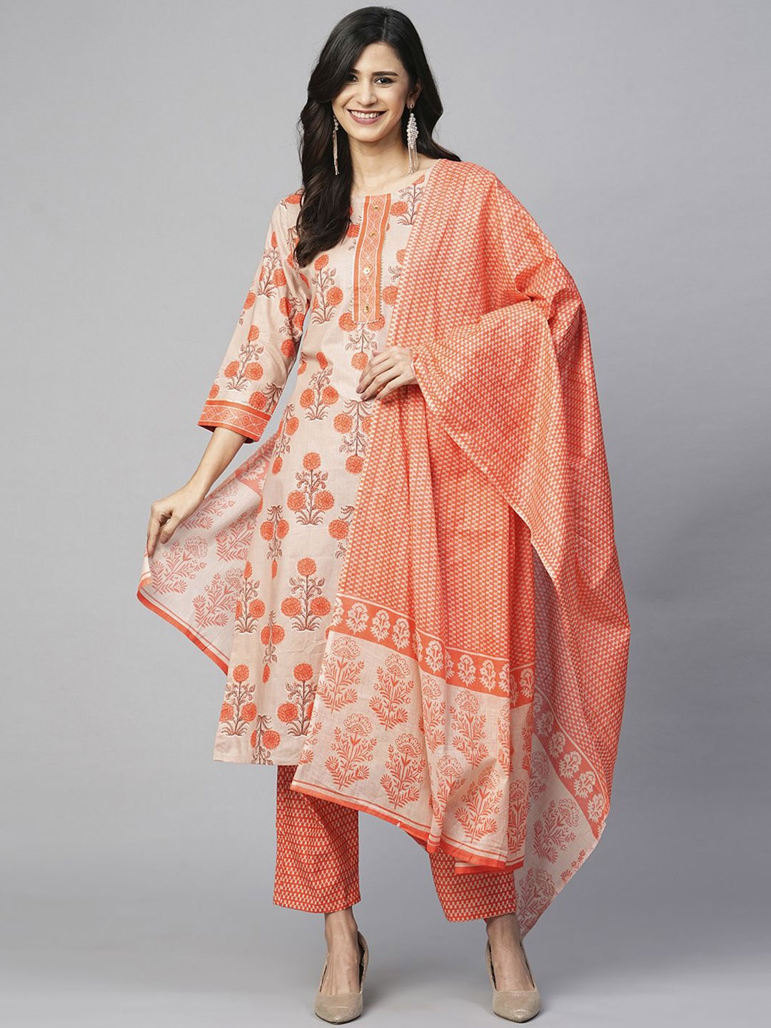 White World Floral Printed Gotta Patti Regular Pure Cotton Kurta with Trousers & Dupatta, Orange
White World Floral Printed Gotta Patti Regular Pure Cotton Kurta with Trousers & Dupatta, Orange
