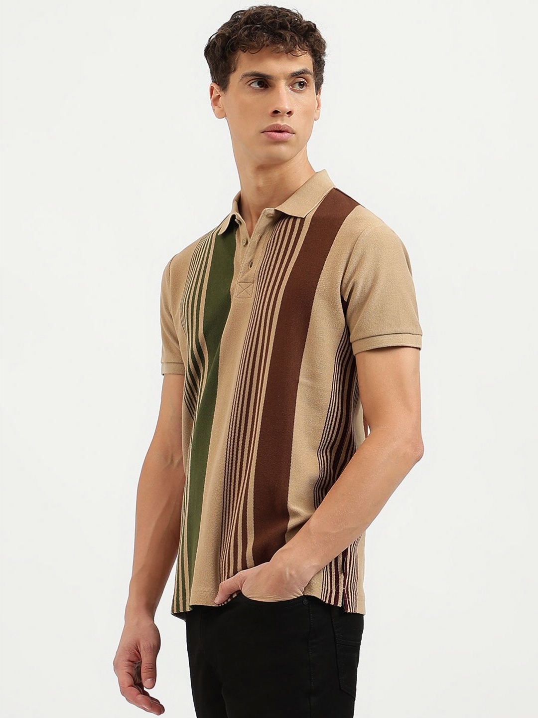 United Colors of Benetton Men Striped Henley Neck Pure Cotton Pockets T-shirt, Brown
United Colors of Benetton Men Striped Henley Neck Pure Cotton Pockets T-shirt, Brown