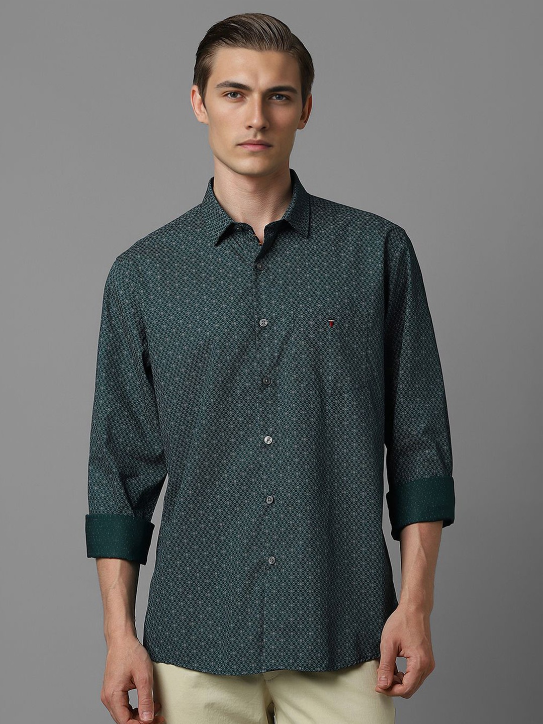 Louis Philippe Sport Men Spread Collar Micro Ditsy Printed Cotton Slim Fit Casual Shirt, Green
Louis Philippe Sport Men Spread Collar Micro Ditsy Printed Cotton Slim Fit Casual Shirt, Green