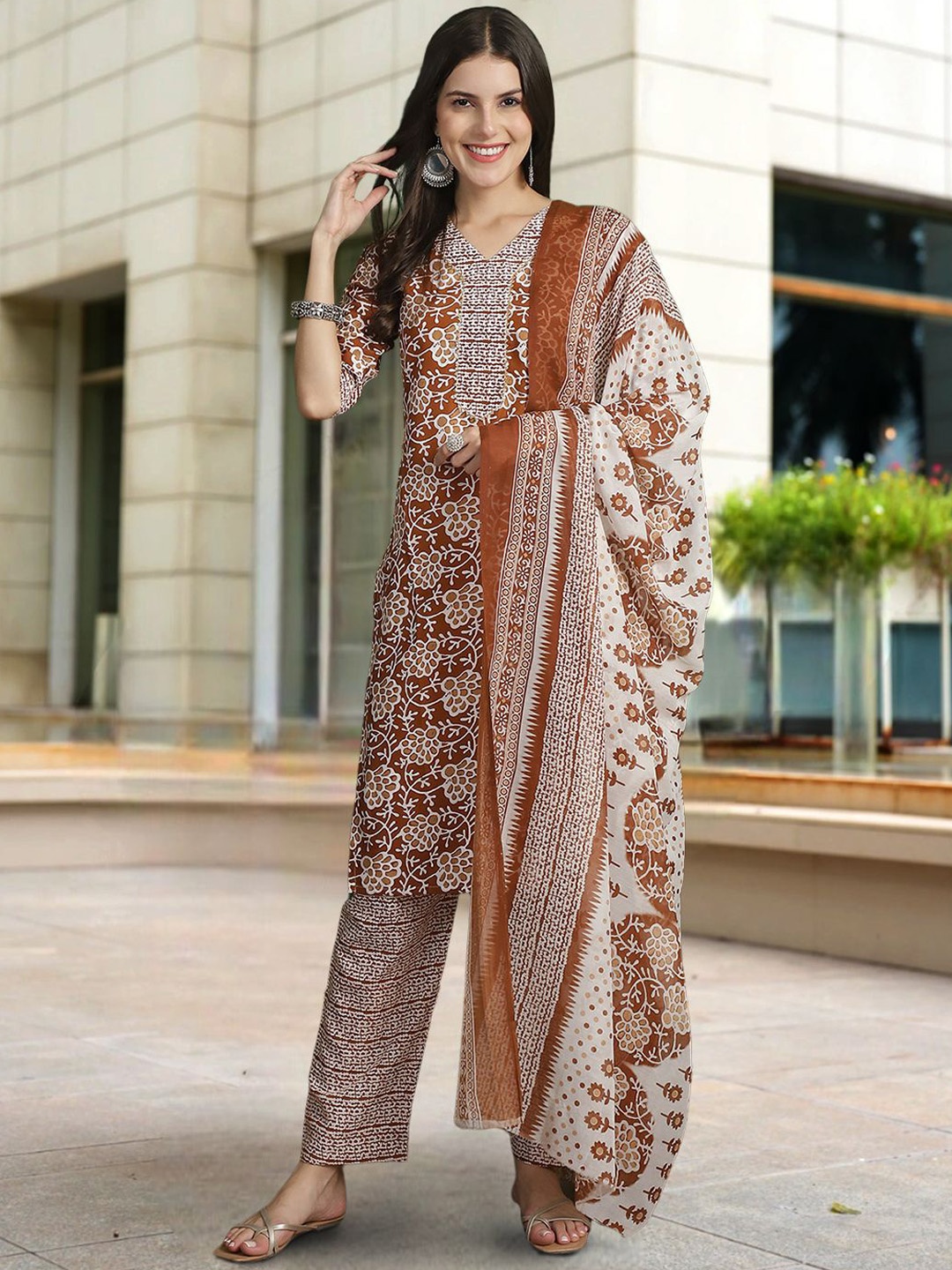 Ethnic basket Floral Printed V-Neck Pure Cotton Straight Kurta With Trousers & Dupatta, Rust
Ethnic basket Floral Printed V-Neck Pure Cotton Straight Kurta With Trousers & Dupatta, Rust
