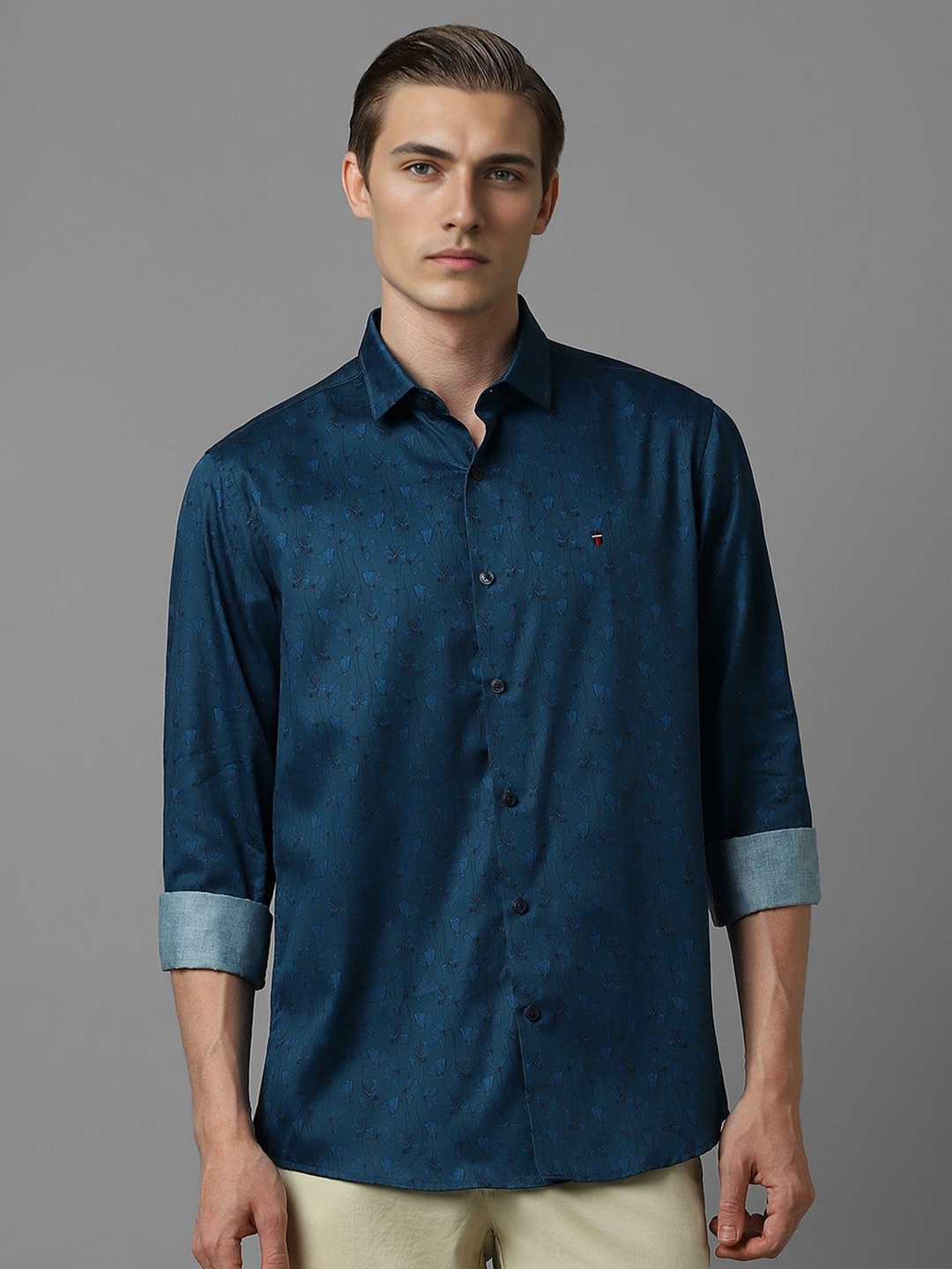 Louis Philippe Sport Men Spread Collar Floral Printed Cotton Slim Fit Casual Shirt, Teal
Louis Philippe Sport Men Spread Collar Floral Printed Cotton Slim Fit Casual Shirt, Teal
