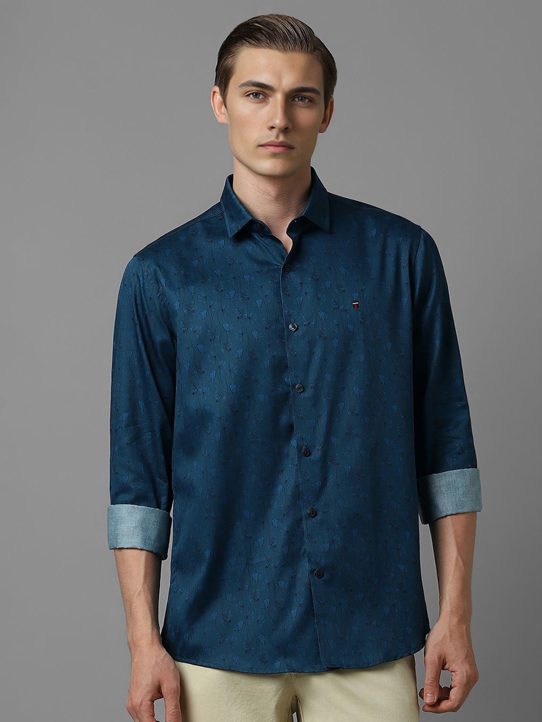 Louis Philippe Sport Men Spread Collar Floral Printed Cotton Slim Fit Casual Shirt, Teal
Louis Philippe Sport Men Spread Collar Floral Printed Cotton Slim Fit Casual Shirt, Teal