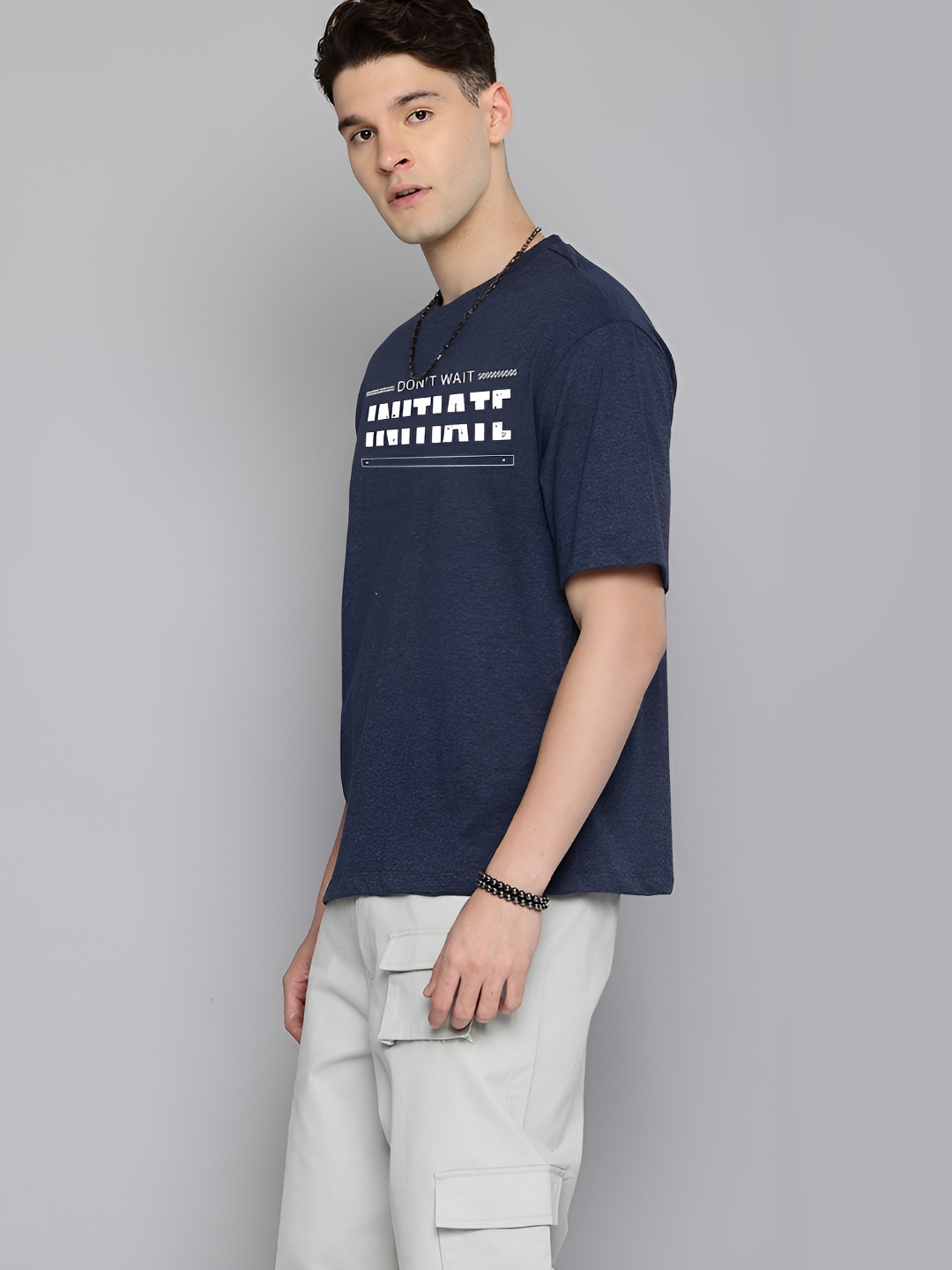 R.Code by The Roadster Life Co. Men Typography Printed Round Neck Cotton Oversized T-shirt, Navy blue
R.Code by The Roadster Life Co. Men Typography Printed Round Neck Cotton Oversized T-shirt, Navy blue