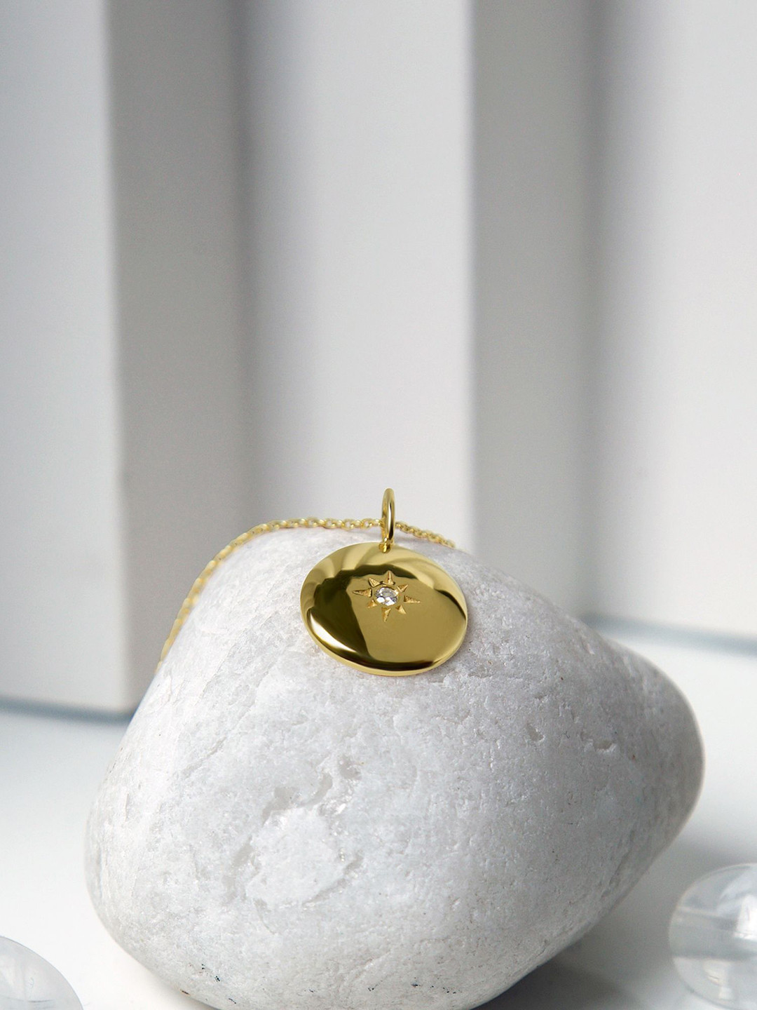 VELVET IMPERIAL 18K Gold-Plated Stainless Steel Stardust Disc Charm Pendants With Chains
VELVET IMPERIAL 18K Gold-Plated Stainless Steel Stardust Disc Charm Pendants With Chains