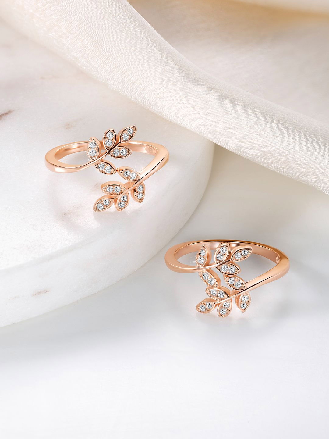 Silvora by Peora 925 Sterling Silver Rose Gold Plated Cubic Zirconia Adjustable Toe Ring
Silvora by Peora 925 Sterling Silver Rose Gold Plated Cubic Zirconia Adjustable Toe Ring
