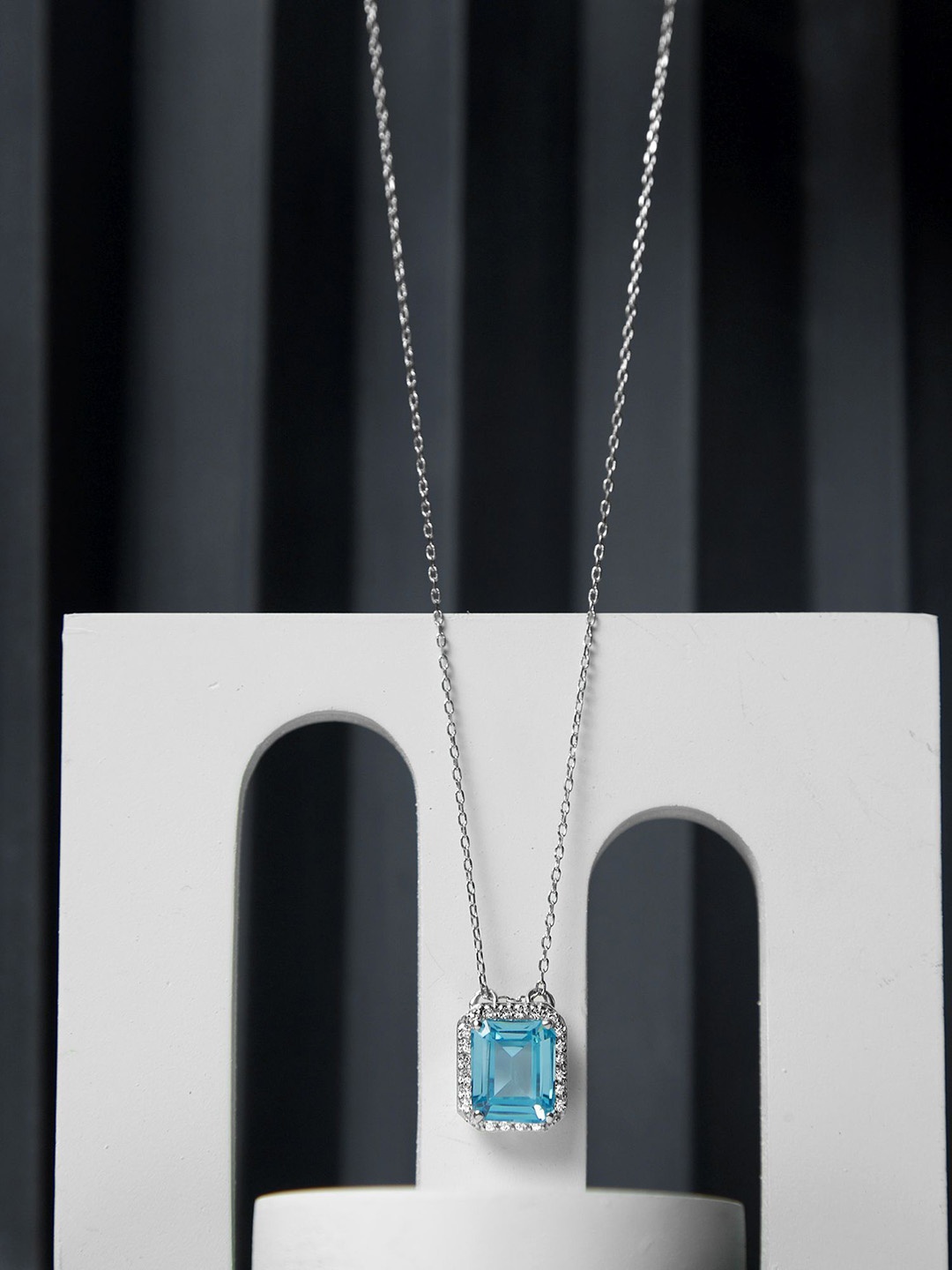 VELVET IMPERIAL 925 Sterling Silver-Plated Estella Baguette Cut Pendants with Chains
VELVET IMPERIAL 925 Sterling Silver-Plated Estella Baguette Cut Pendants with Chains