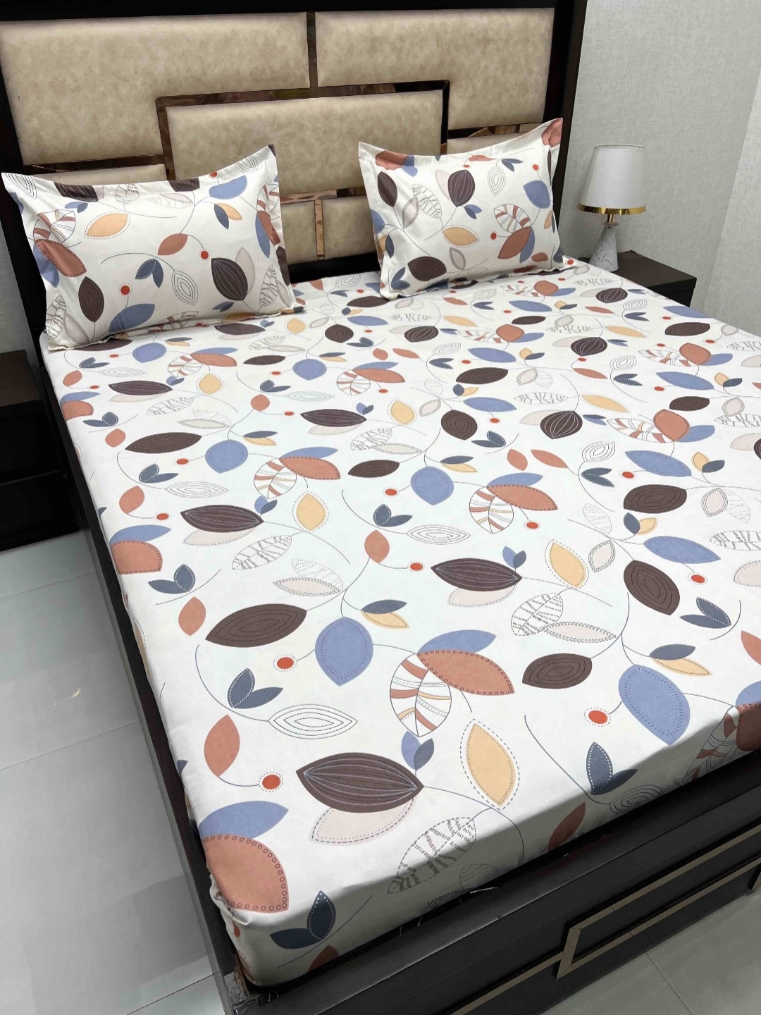 Pure Decor amulya White & Blue Cotton Floral 260 TC Queen Bedsheet with 2 Pillow Covers
Pure Decor amulya White & Blue Cotton Floral 260 TC Queen Bedsheet with 2 Pillow Covers