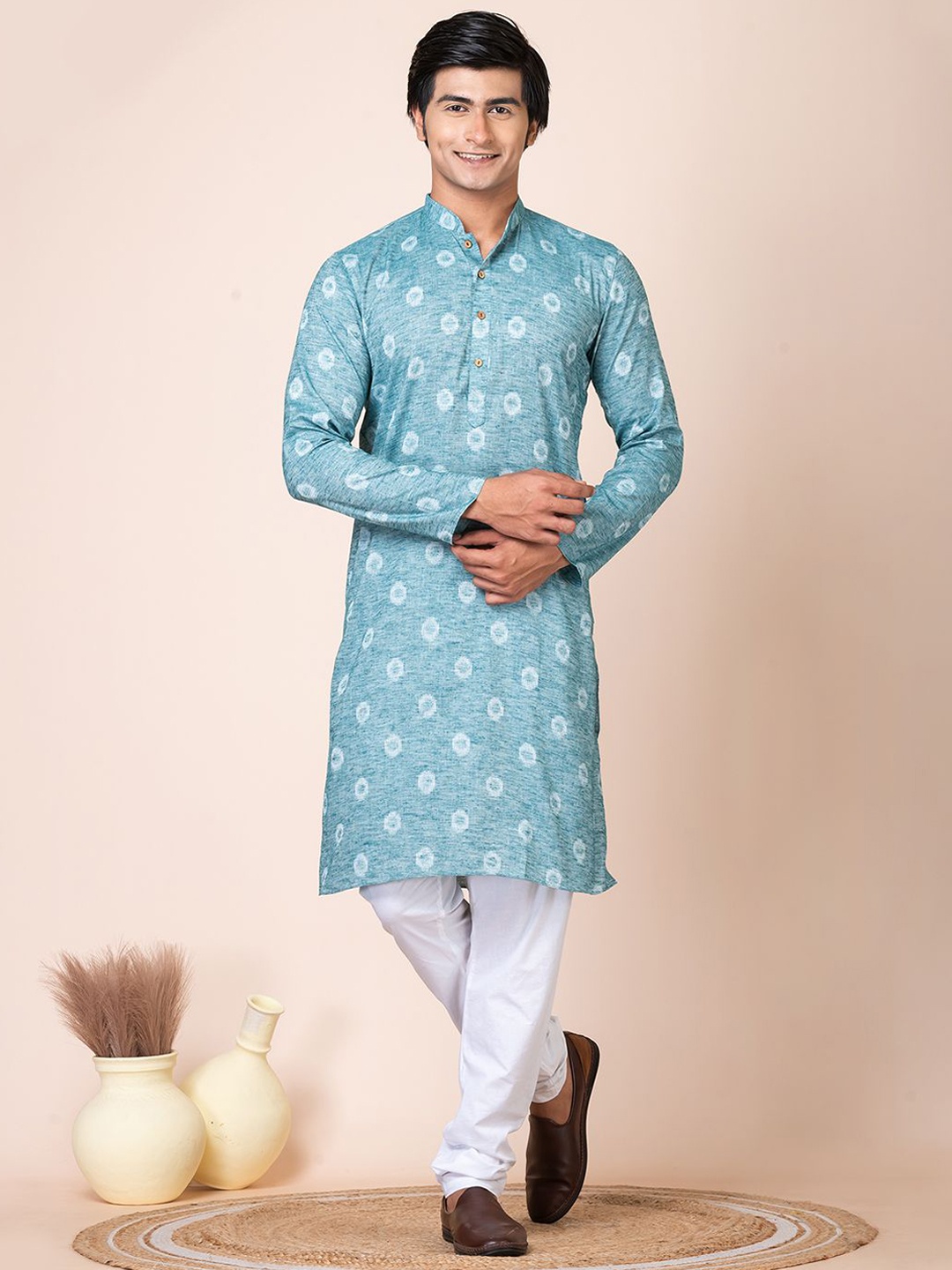 HU - Handcrafted Uniquely Geometric Dyed Mandarin Collar Pure Cotton Straight Kurta, Turquoise blue
HU - Handcrafted Uniquely Geometric Dyed Mandarin Collar Pure Cotton Straight Kurta, Turquoise blue
