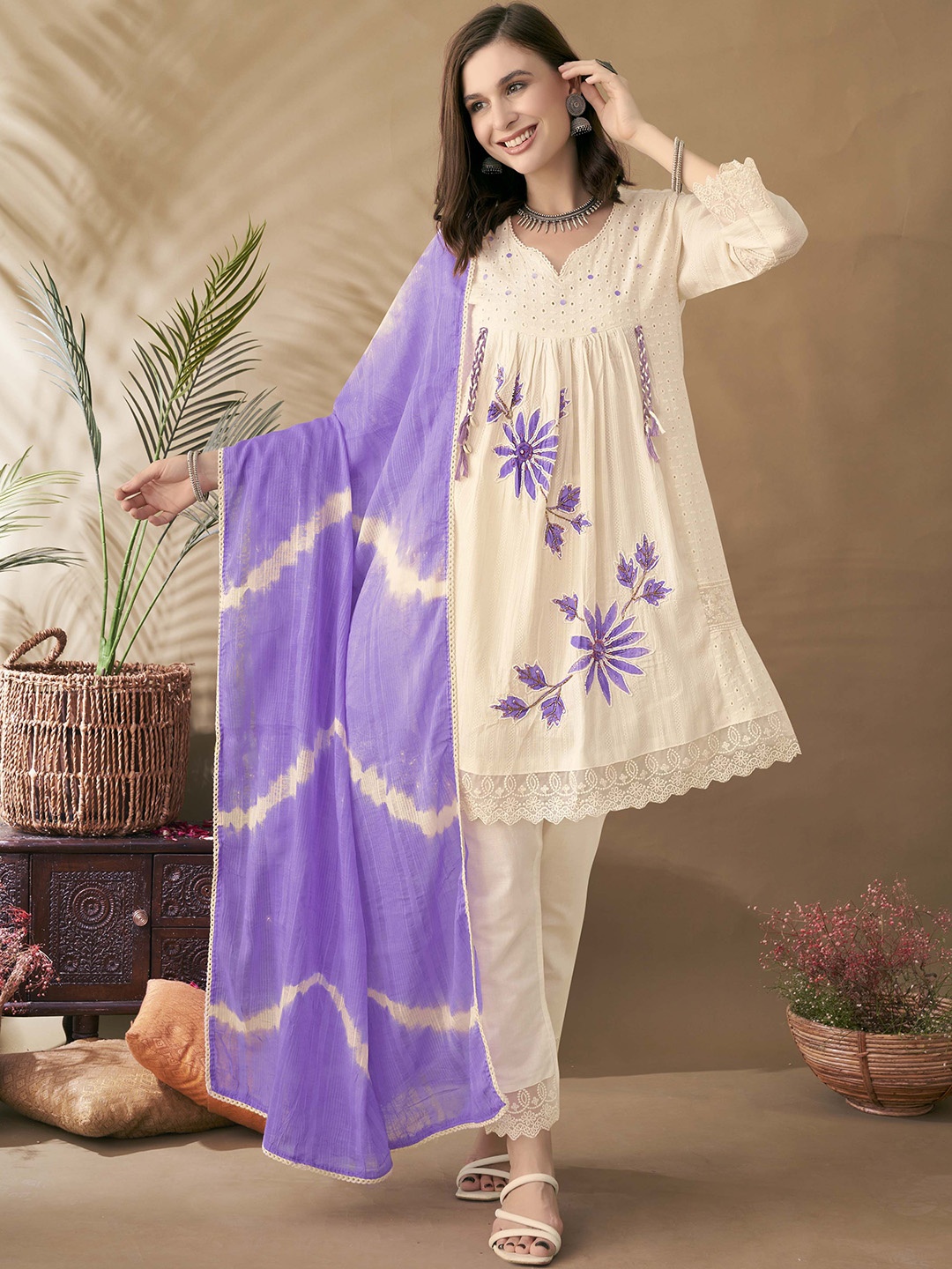 Anouk Cream Floral Embroidered Chikankari Pure Cotton A-Line Kurta & Trouser & Dupatta
Anouk Cream Floral Embroidered Chikankari Pure Cotton A-Line Kurta & Trouser & Dupatta