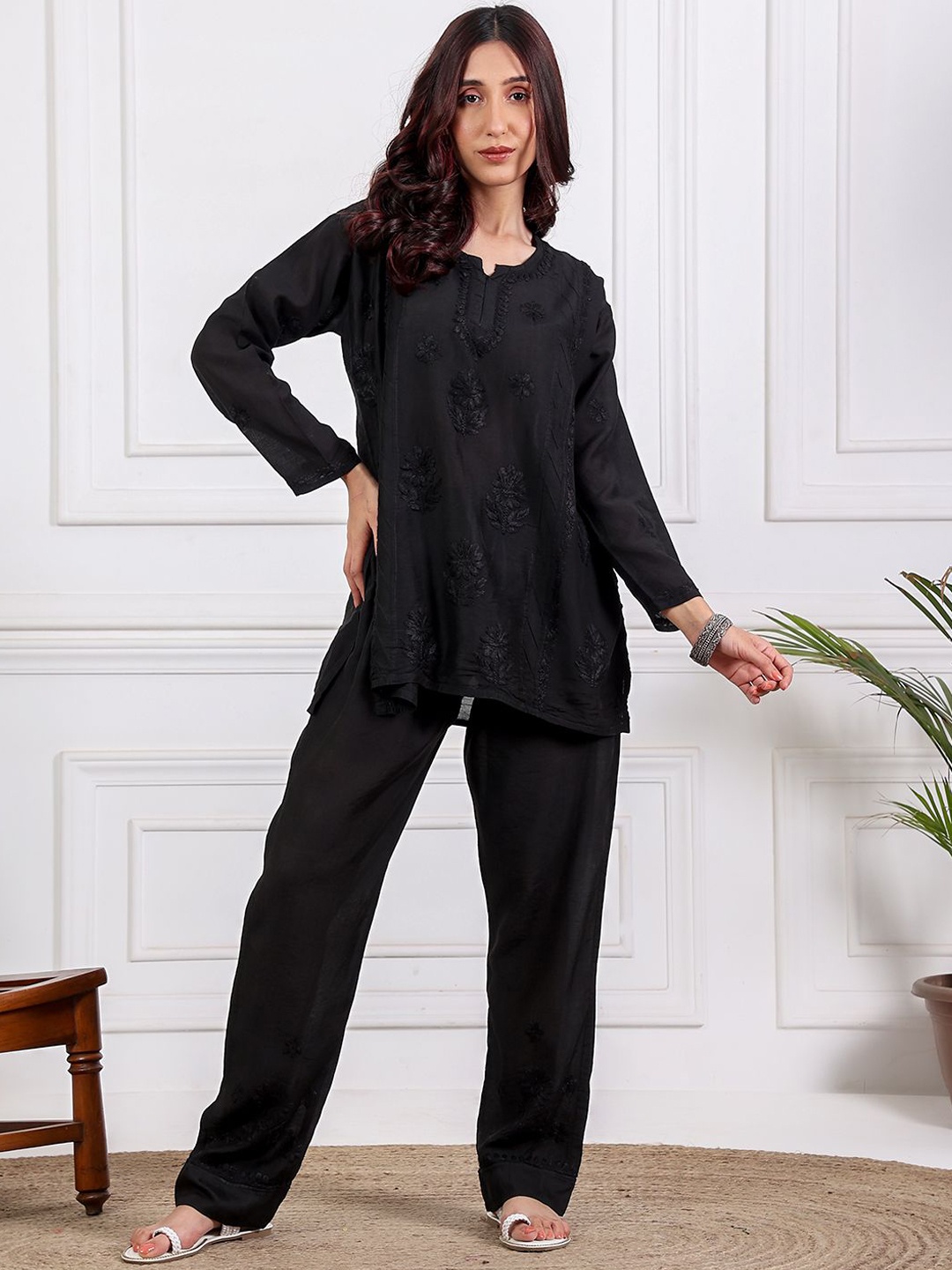 Chowkhat Ethnic Motifs Embroidered Thread Work Chanderi Cotton Straight Kurti With Palazzo, Black
Chowkhat Ethnic Motifs Embroidered Thread Work Chanderi Cotton Straight Kurti With Palazzo, Black